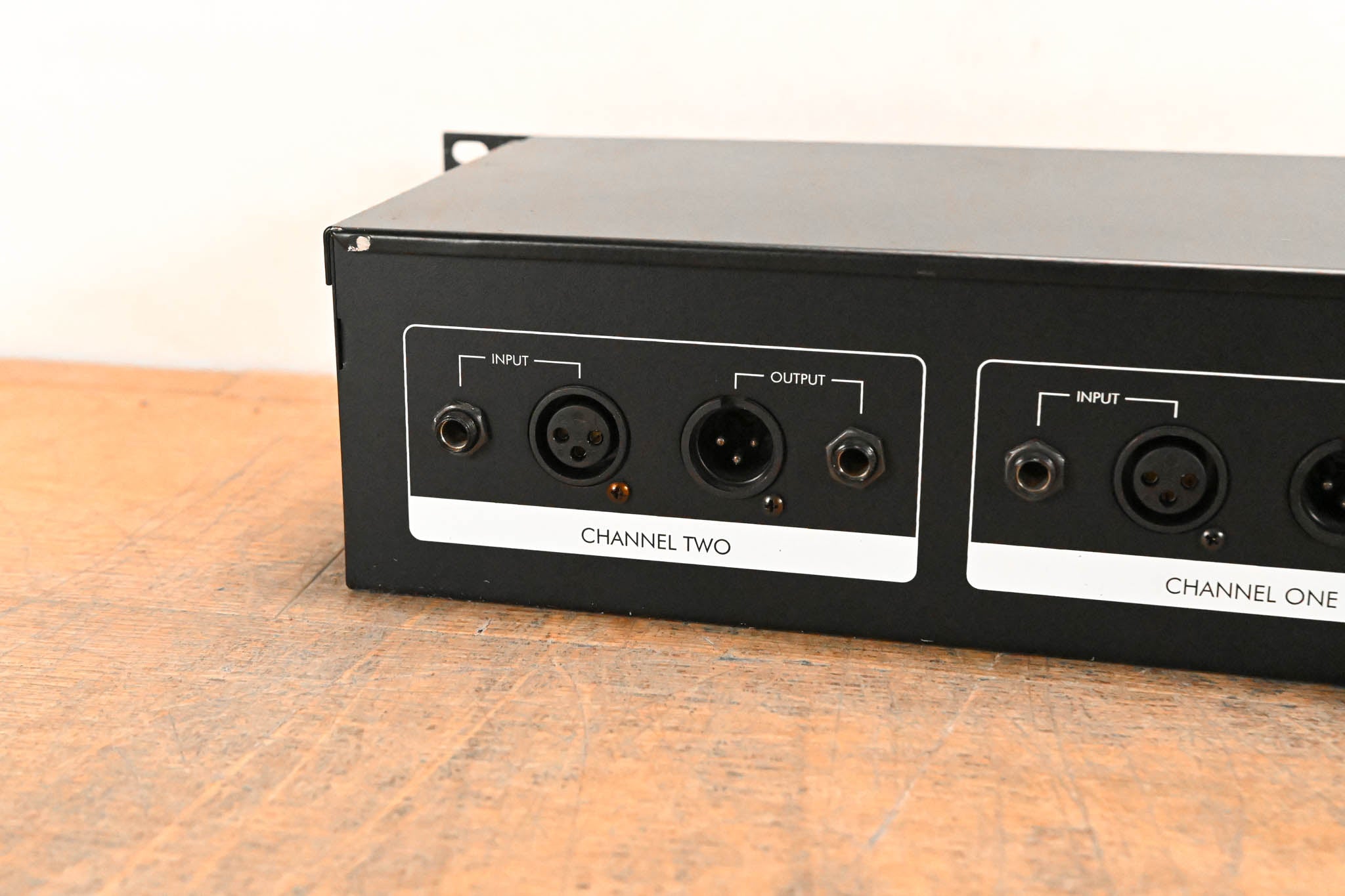 ART PRO VLA 2-Channel Vectrol-Based Compressor / Leveling Amplifier