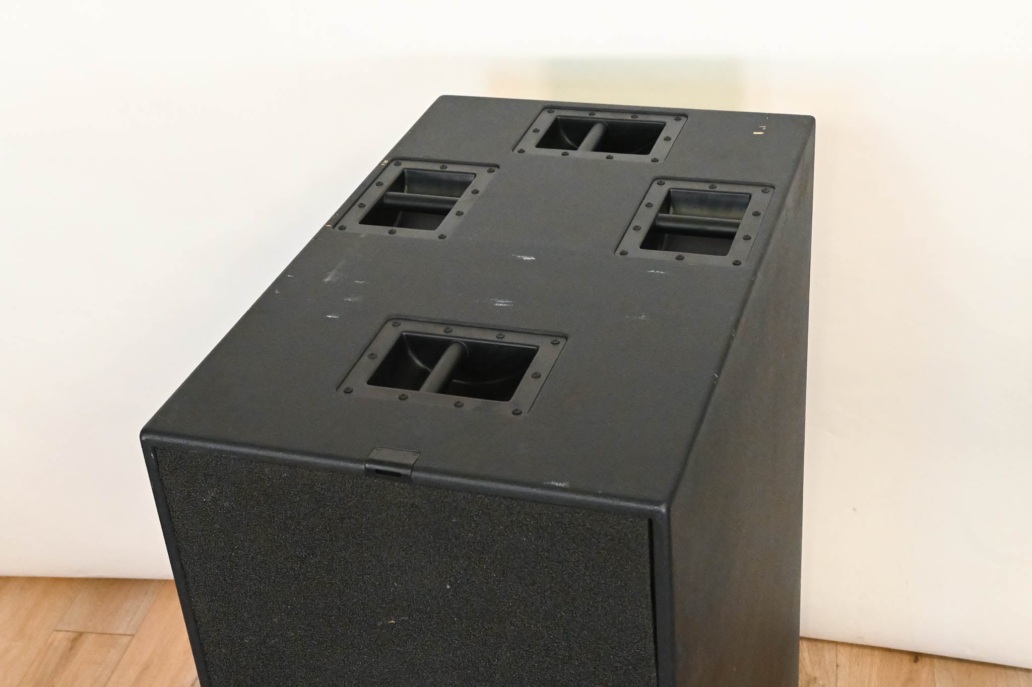 d&b audiotechnik B2-SUB 2 x 18" Passive Subwoofer