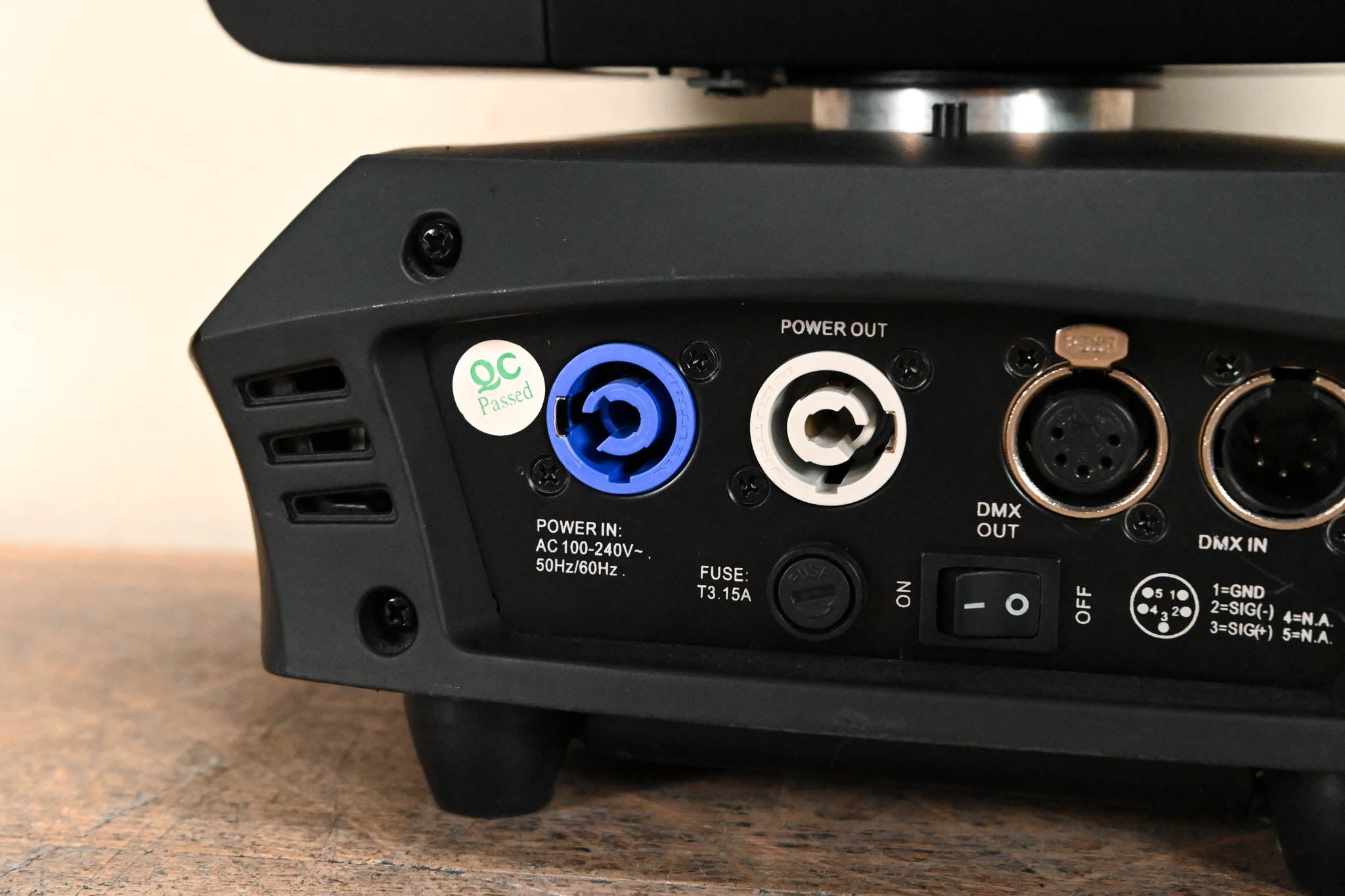 Elation Rayzor Q12 Zoom LED Wash Luminaire