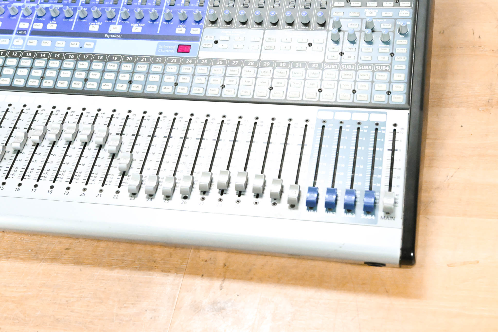 PreSonus StudioLive 32.4.2AI 32-Channel Digital Mixer