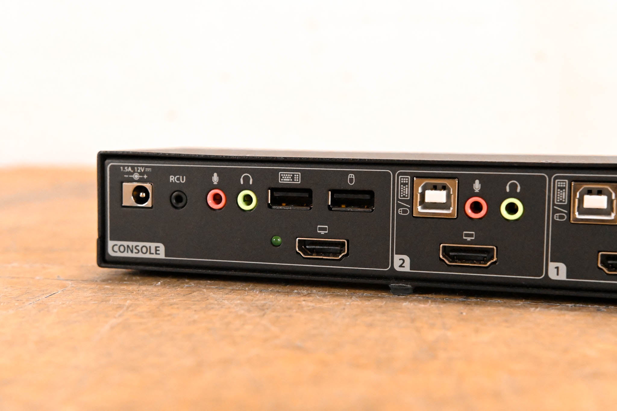Vertiv Avocent SV220H 2-Port HDMI 4K Desktop KVM Switch (NO PSU)