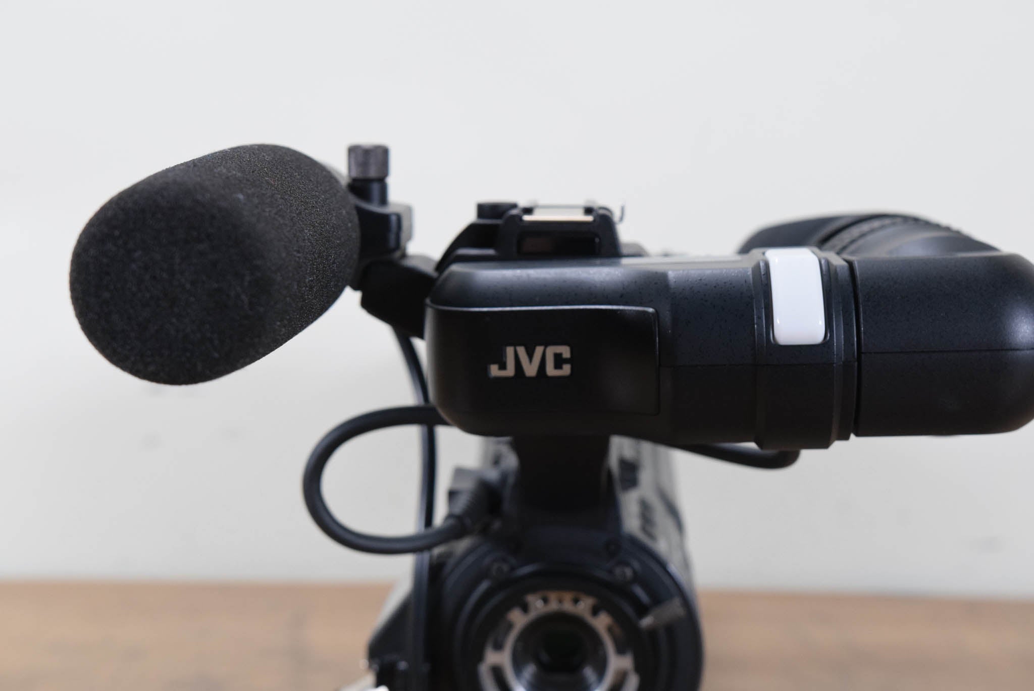 JVC GY-HM850CHU ProHD Compact Shoulder Mount Camera