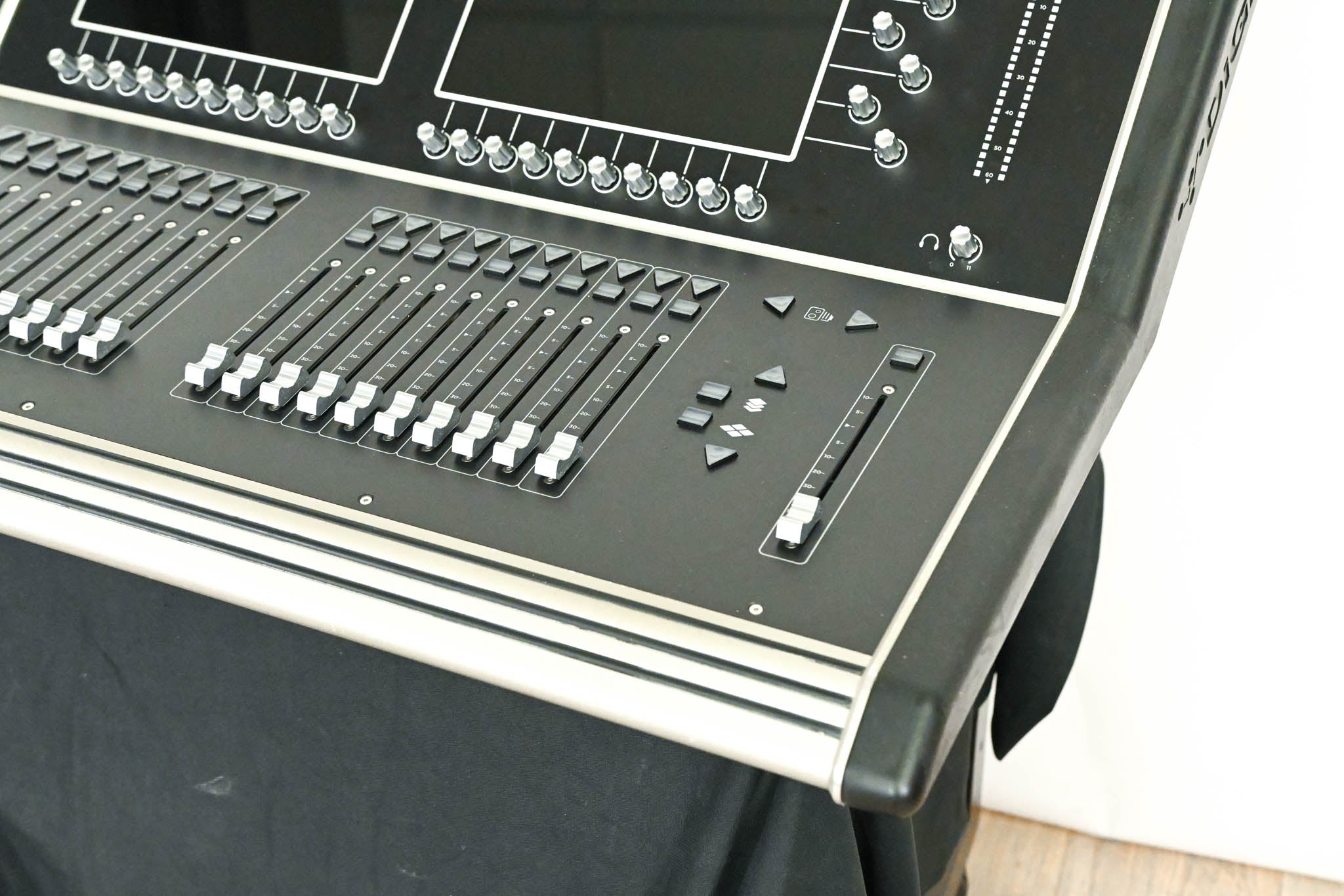DiGiCo S21 48-Channel Digital Audio Mixing Console