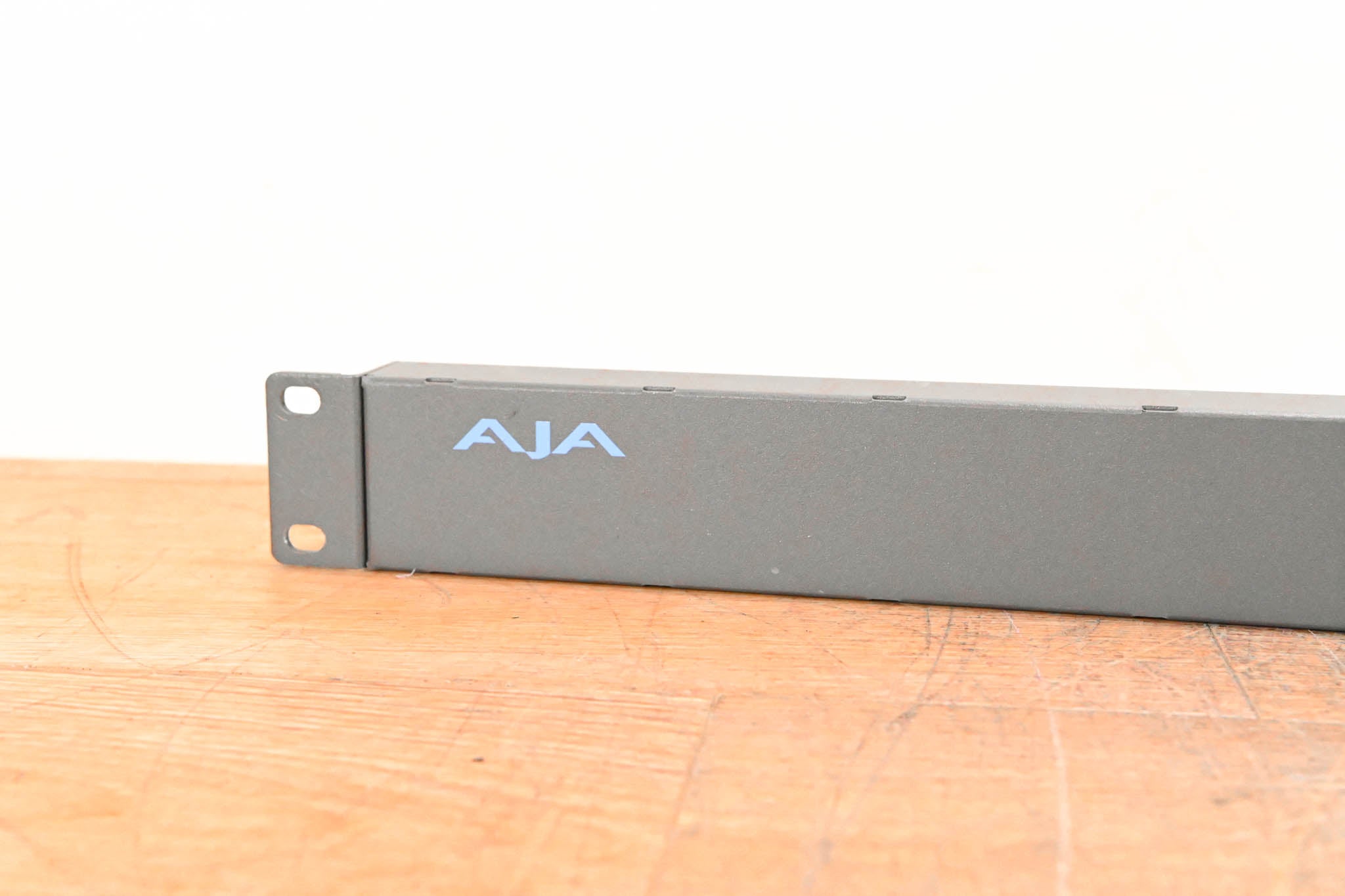 AJA KUMO 1604 16x4 Compact 3G-SDI Router (NO POWER SUPPLY)