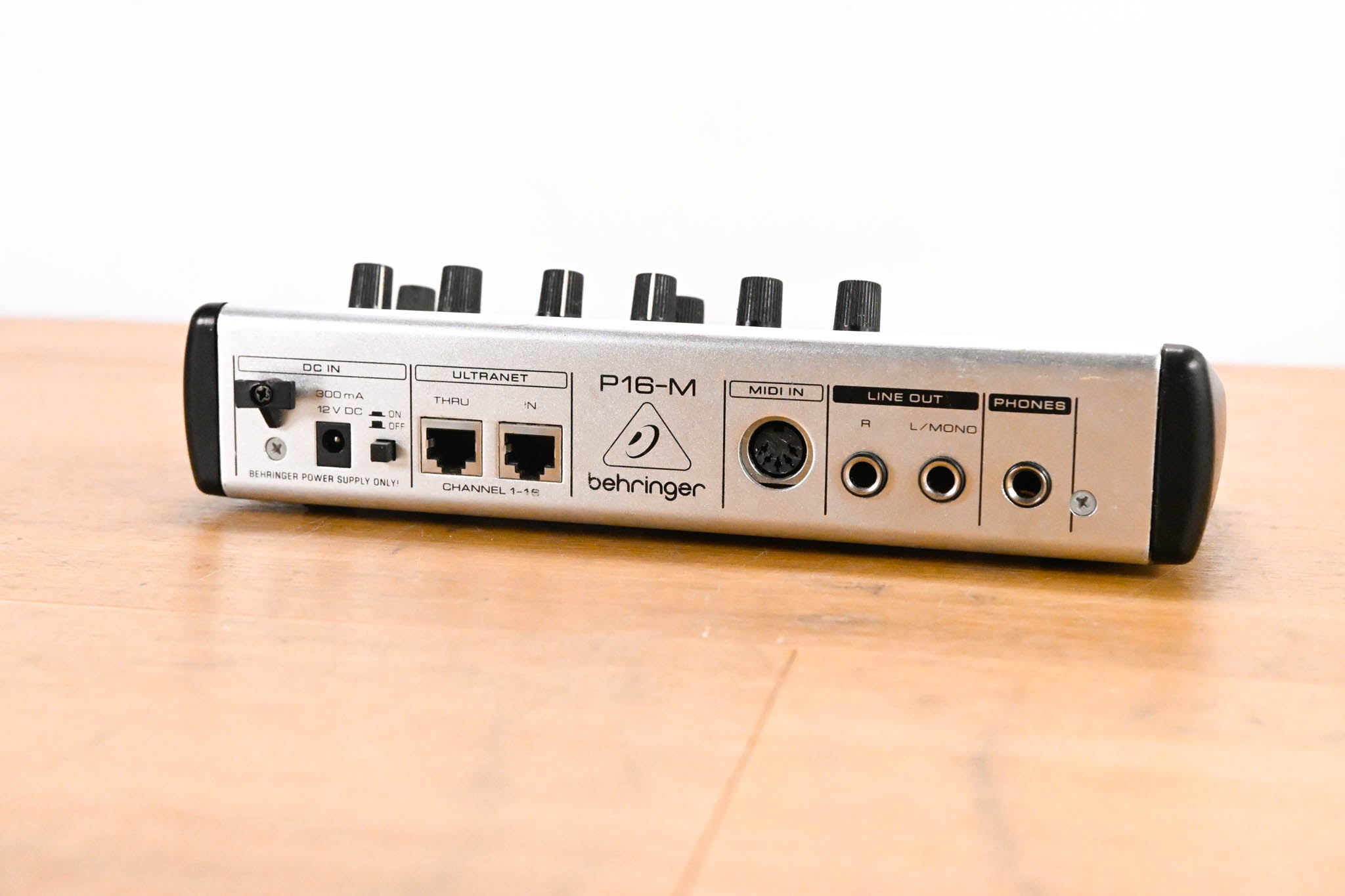 Behringer Powerplay P16-M 16-Channel Digital Personal Mixer