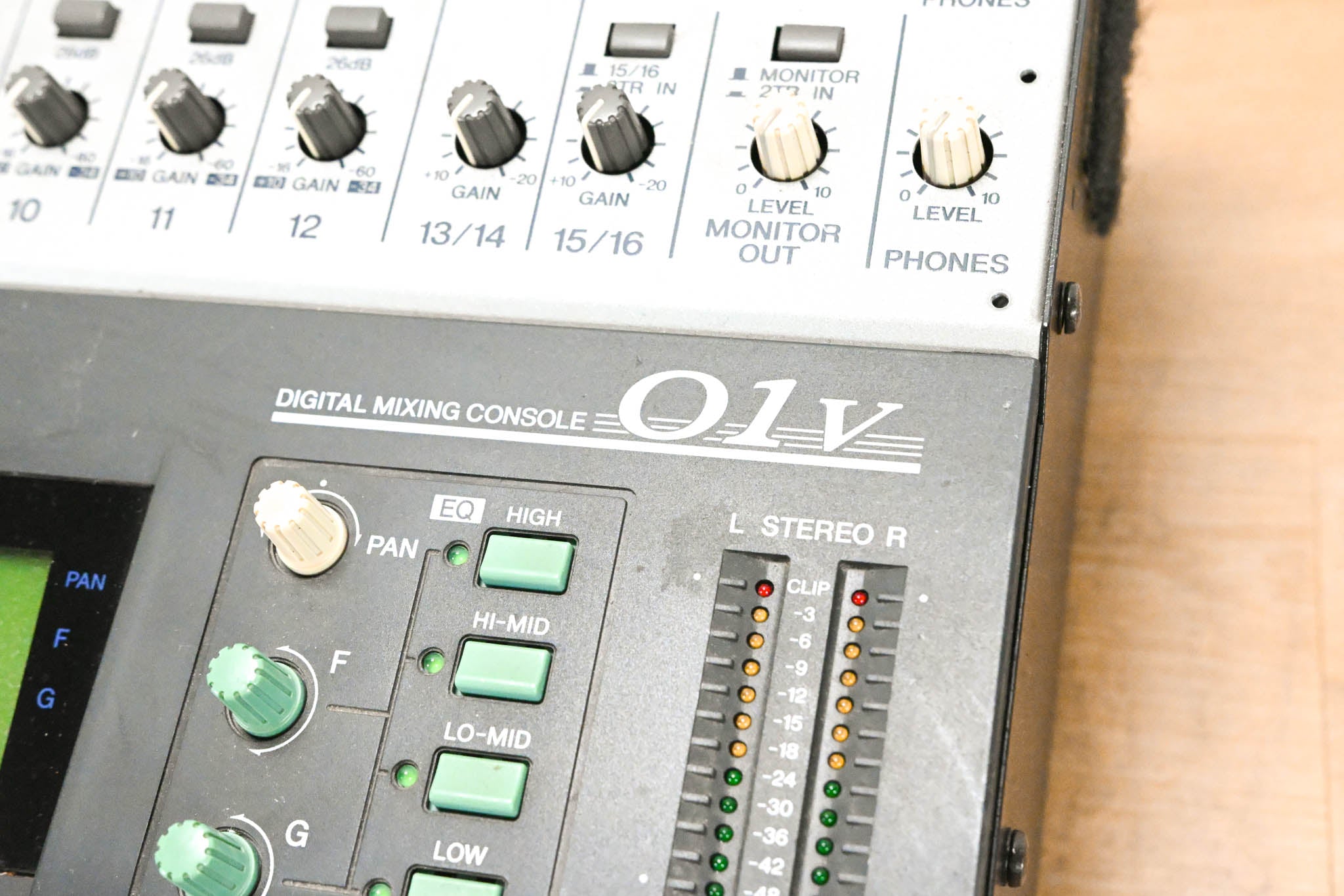 Yamaha 01V 16-Channel Digital Audio Console