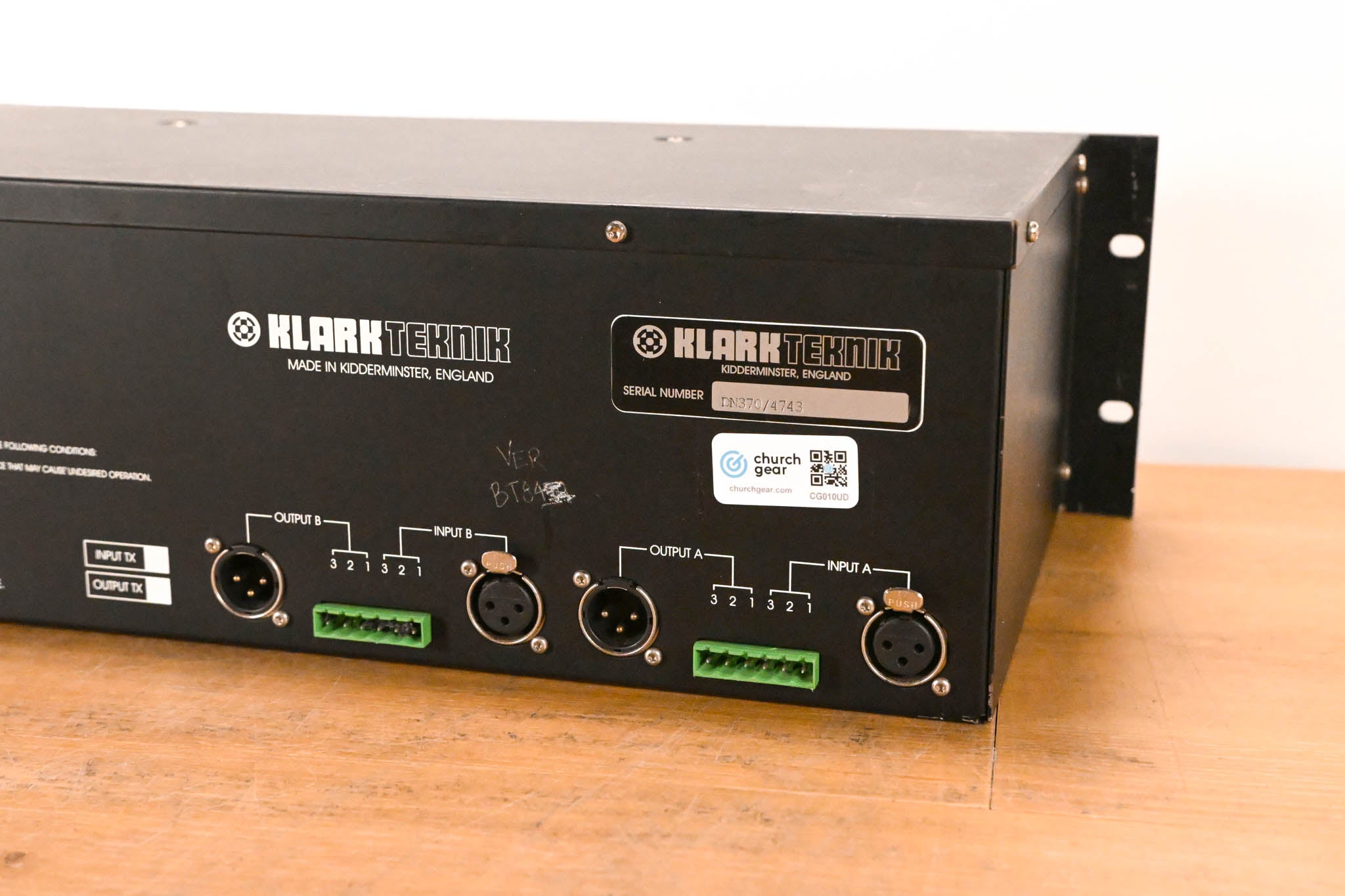 Klark Teknik DN370 Dual-Channel 30-Band 1/3 Octave Graphic Equalizer