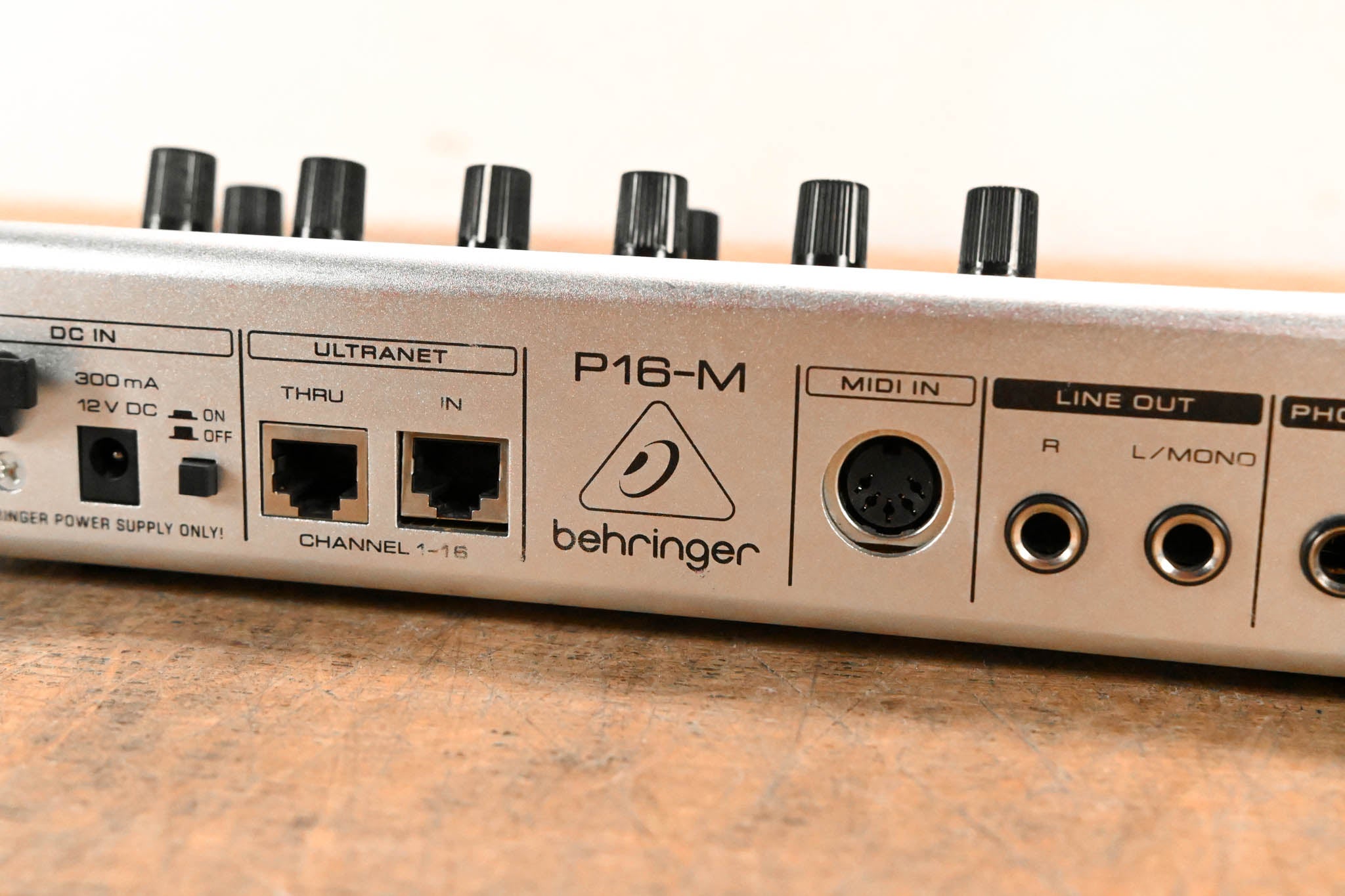 Behringer Powerplay P16-M 16-Channel Digital Personal Mixer
