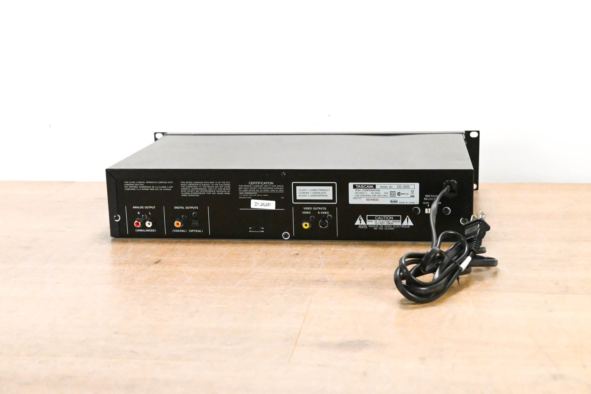 TASCAM CD-200i Rackmountable CD Player with iPod Dock