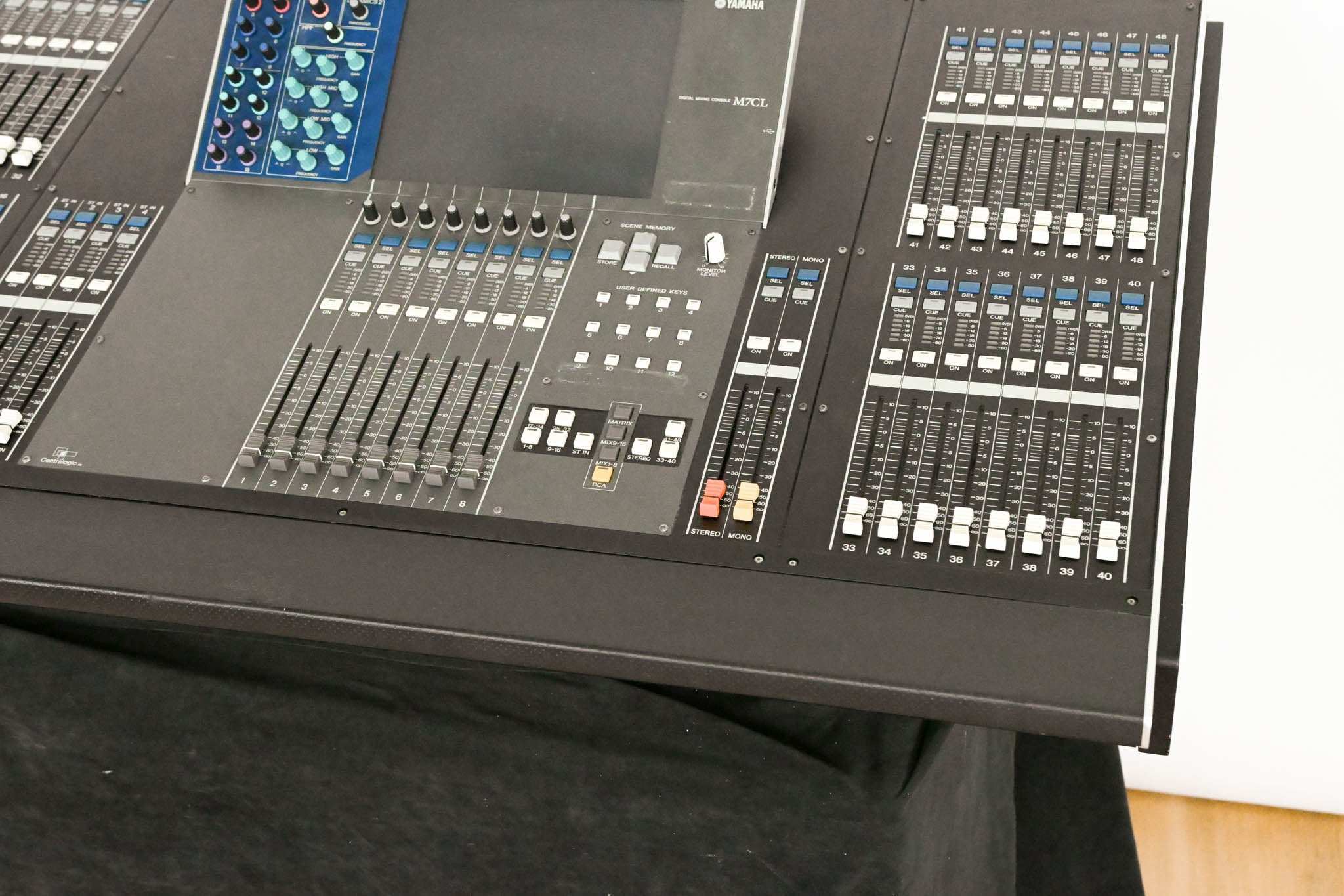 Yamaha M7CL-48 48-Channel Digital Audio Mixing Console