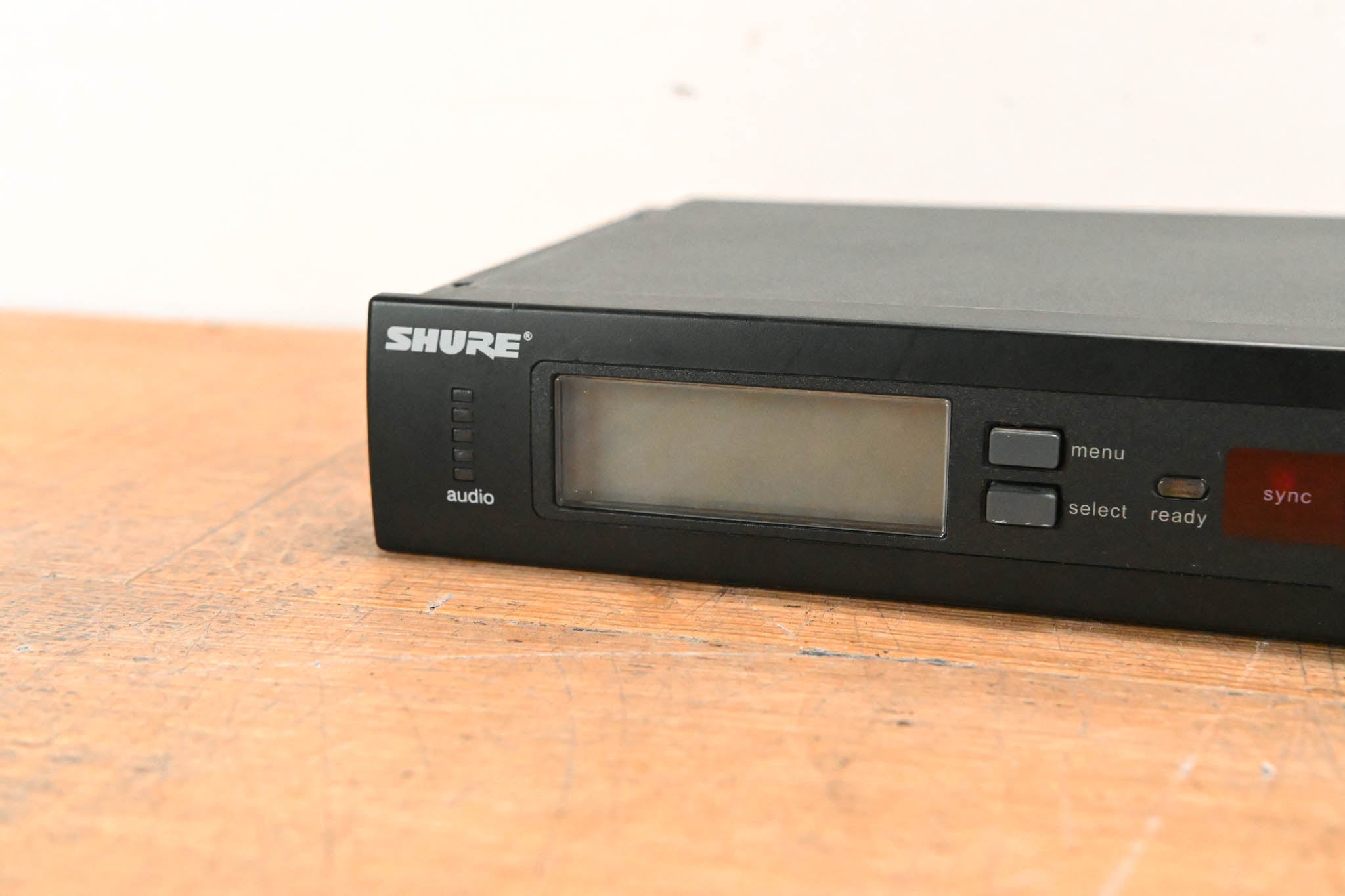 Shure SLX4 Wireless Receiver - H5 Band: 518-542 MHz (NO POWER SUPPLY)