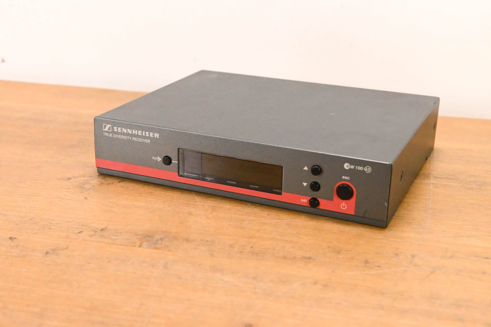 Sennheiser EM 100 G3 Wireless Receiver - 823-865 MHz (NO POWER SUPPLY)