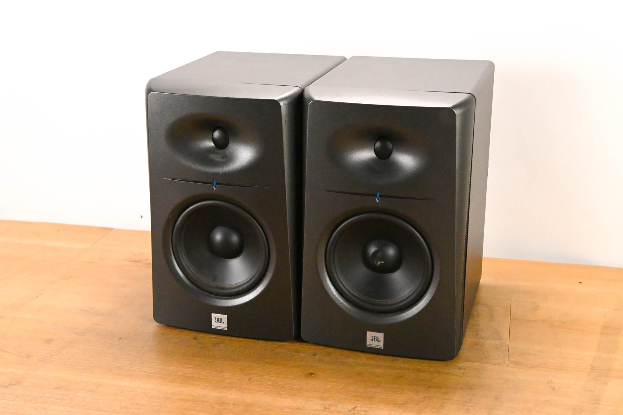 JBL LSR2325P 5" Two-Way Bi-Amplified Powered Studio Monitor (PAIR)