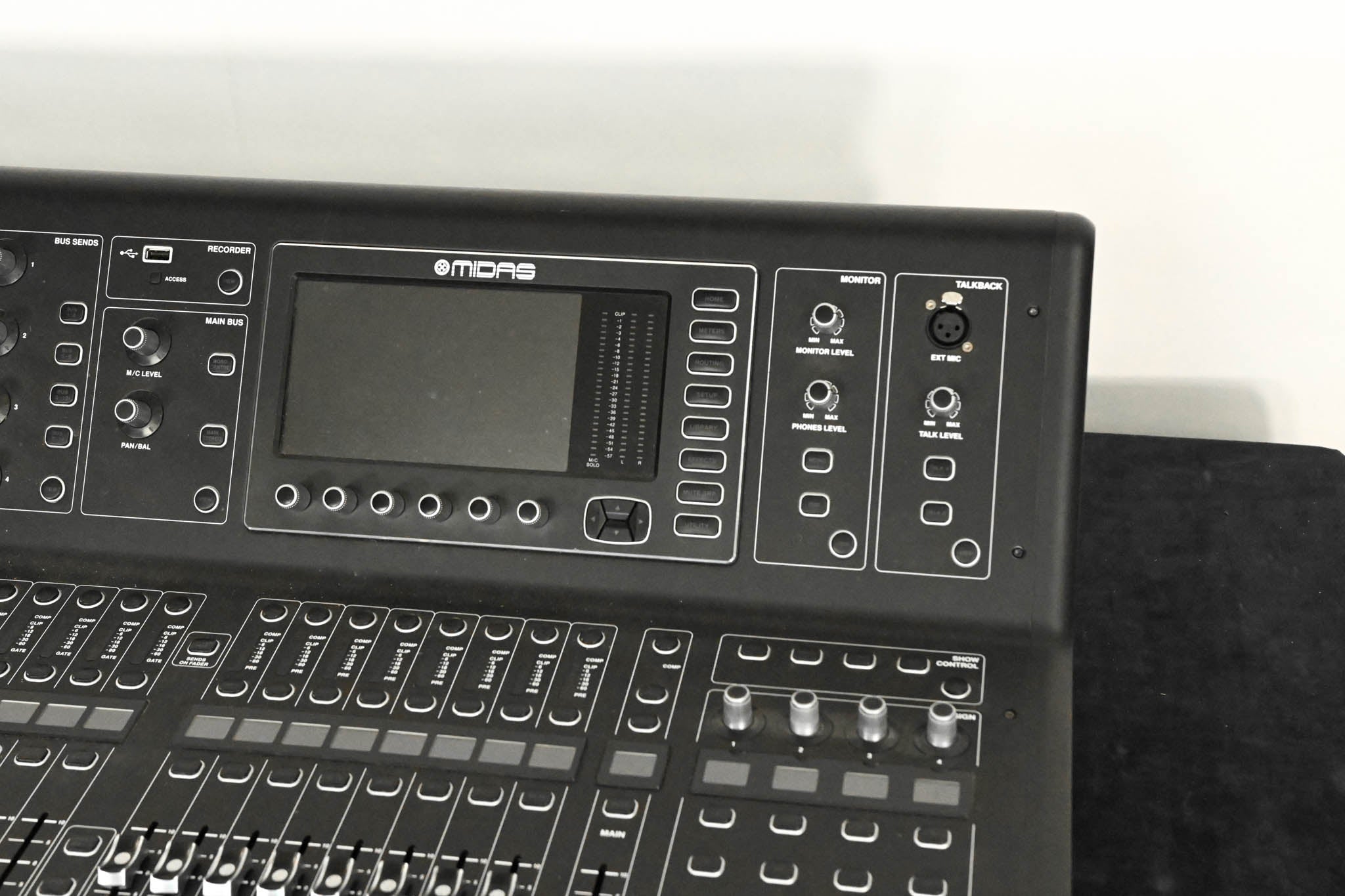 Midas M32 40-Channel Digital Audio Mixing Console