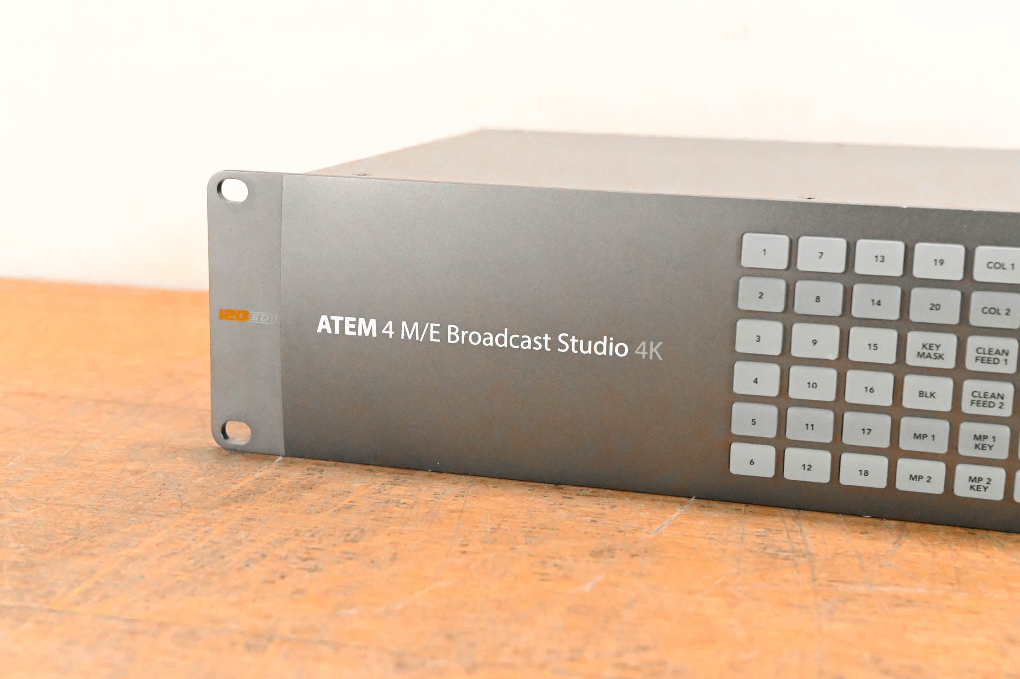 Blackmagic Design ATEM 4 M/E Broadcast Studio 4K