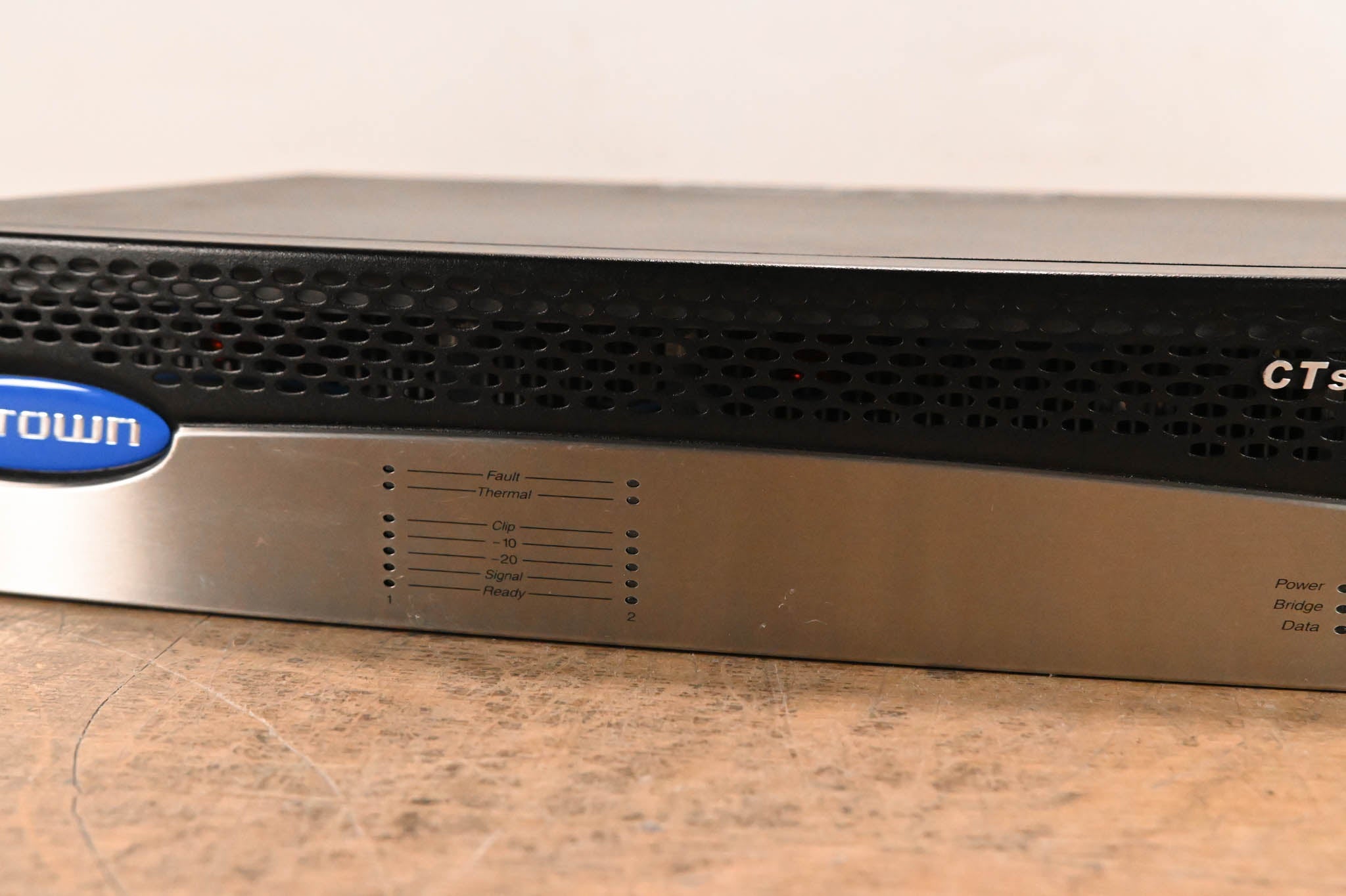 Crown CTs 600 Two-Channel 300W Power Amplifier