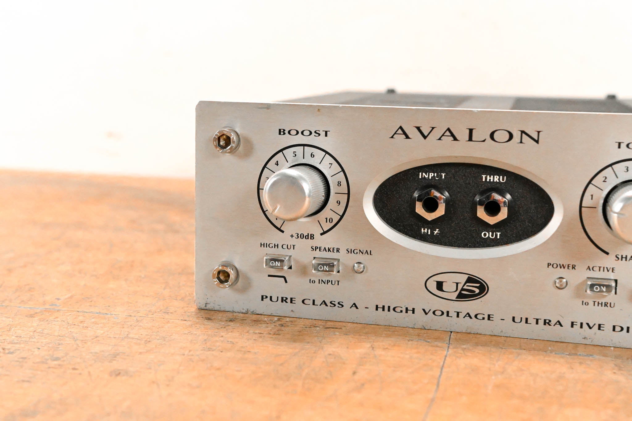 Avalon U5 Active Instrument Direct Box and Preamp