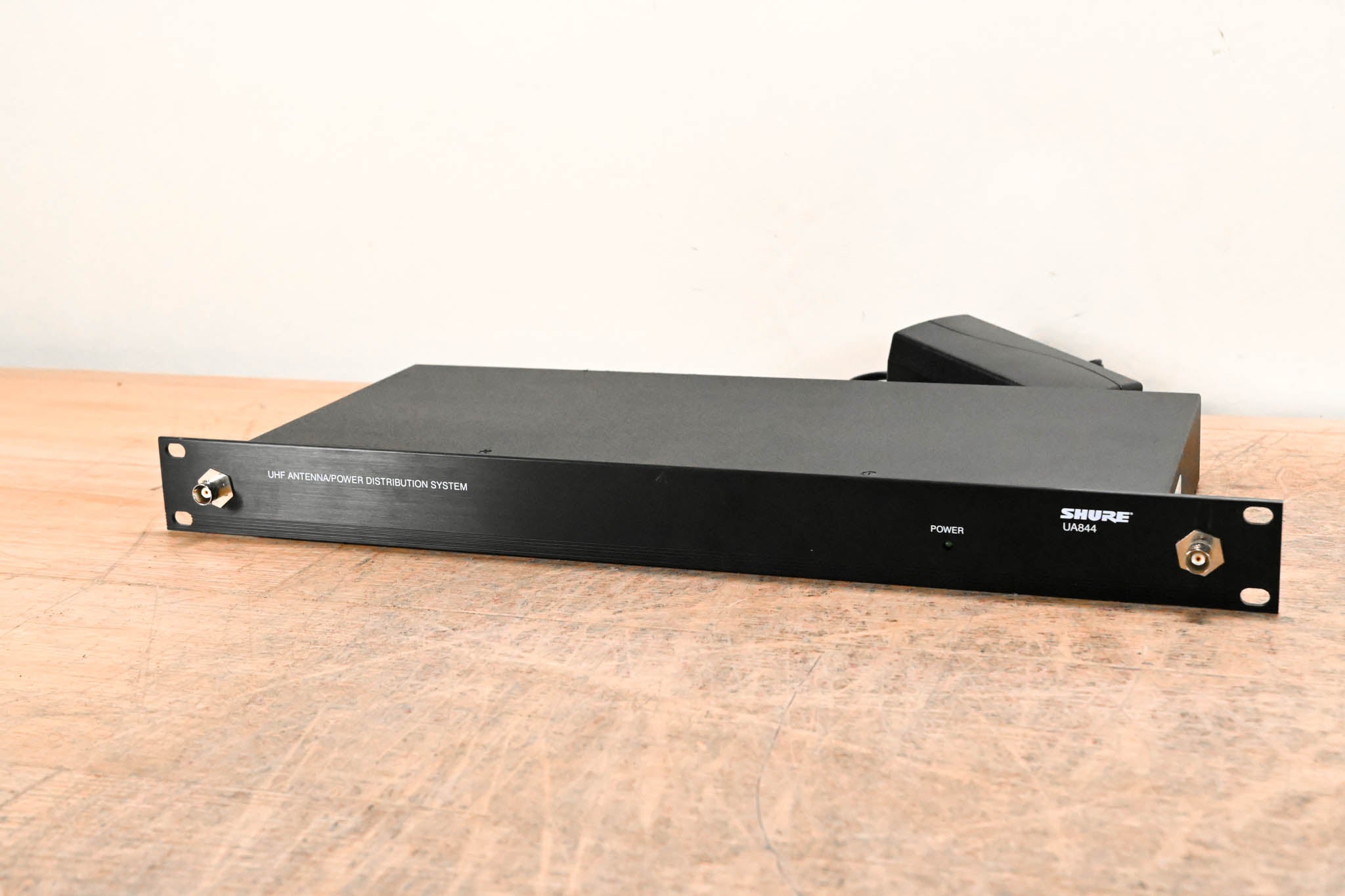 Shure UA844SWB Antenna Distribution System - 470-952 MHz