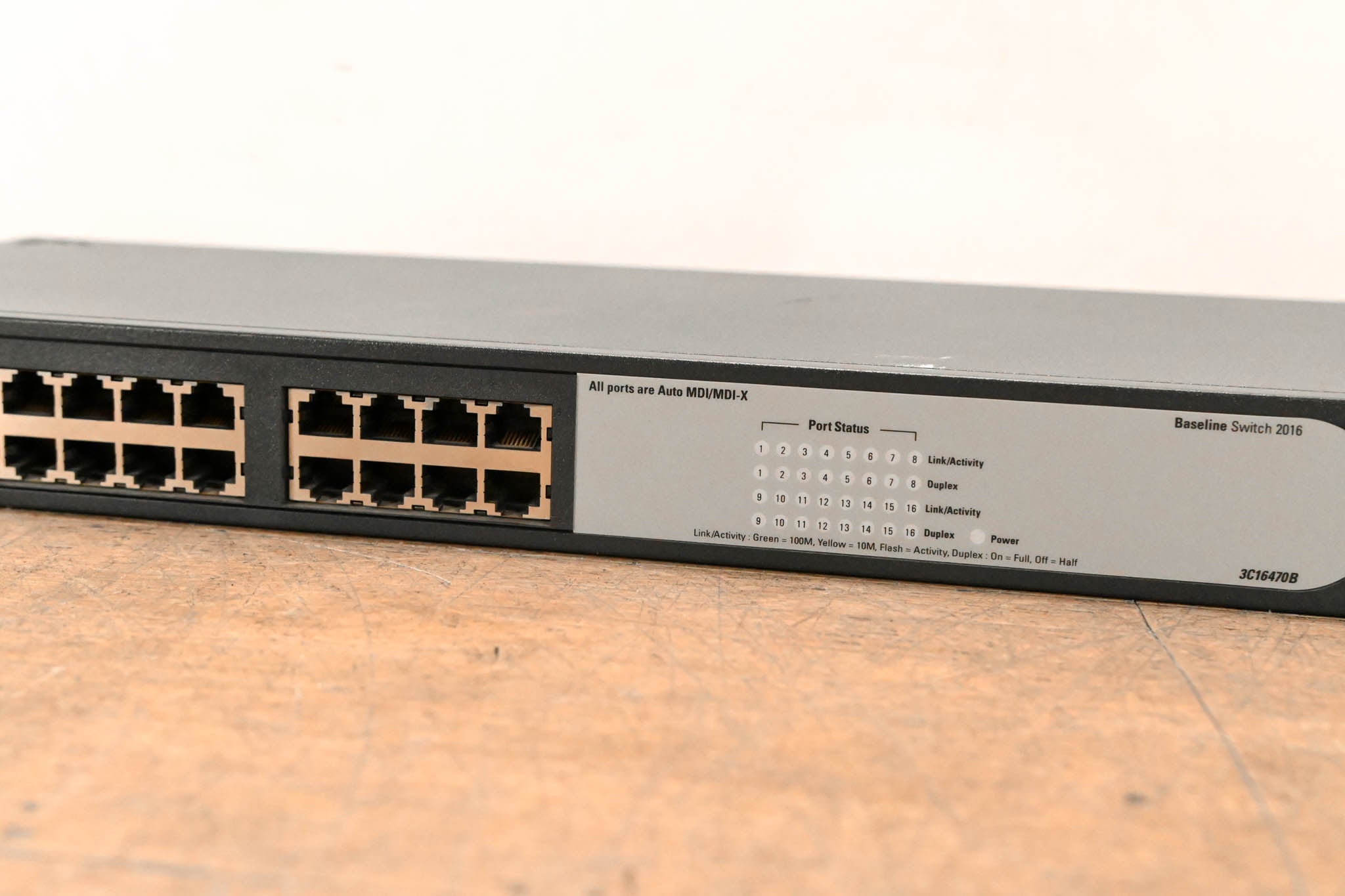 3COM 3C16470B Baseline Switch 2016 16-Port 10/100 Mbps Network Switch