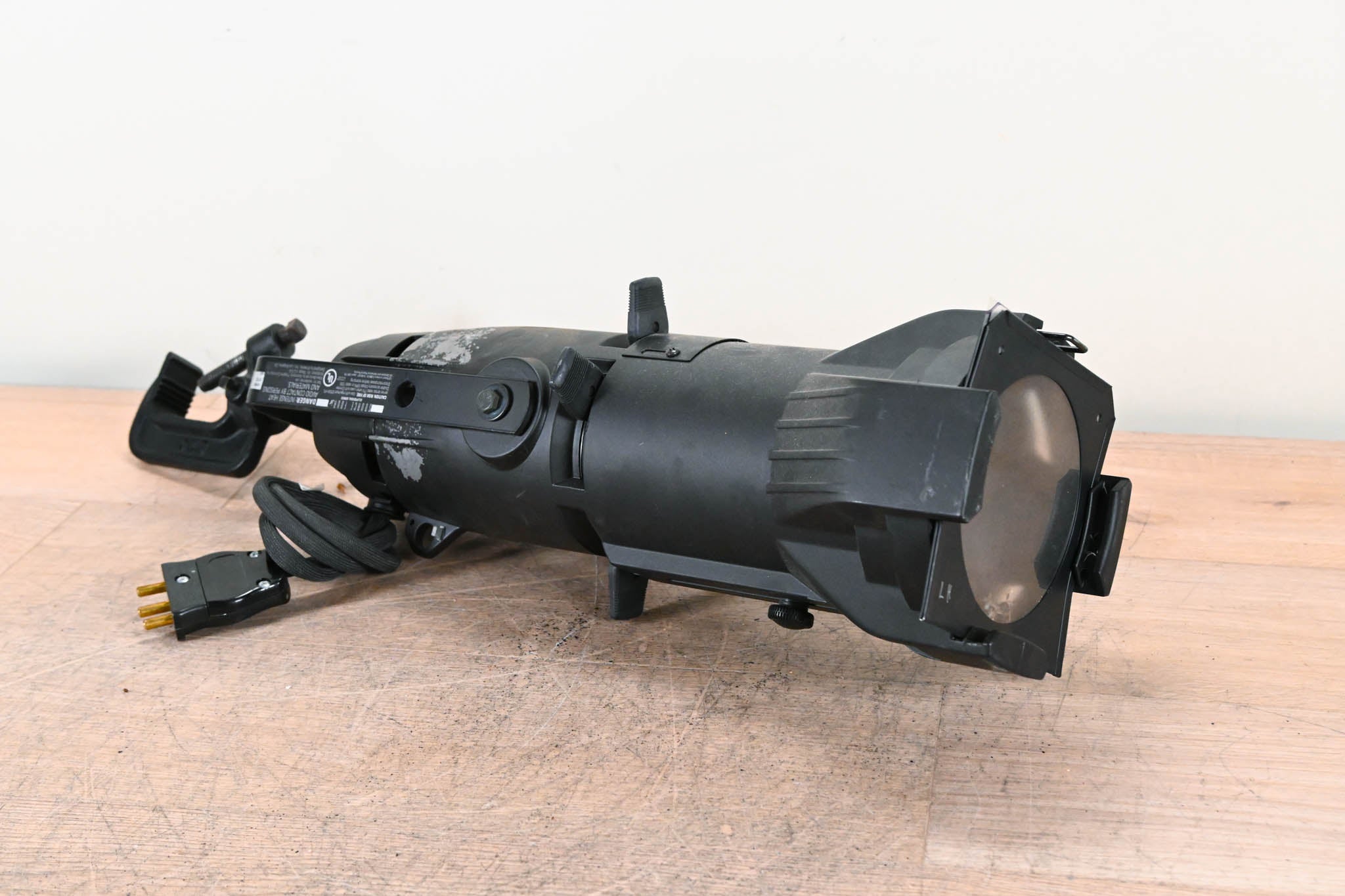 ETC Source Four Jr 26 Degree 575 Ellipsoidal Light