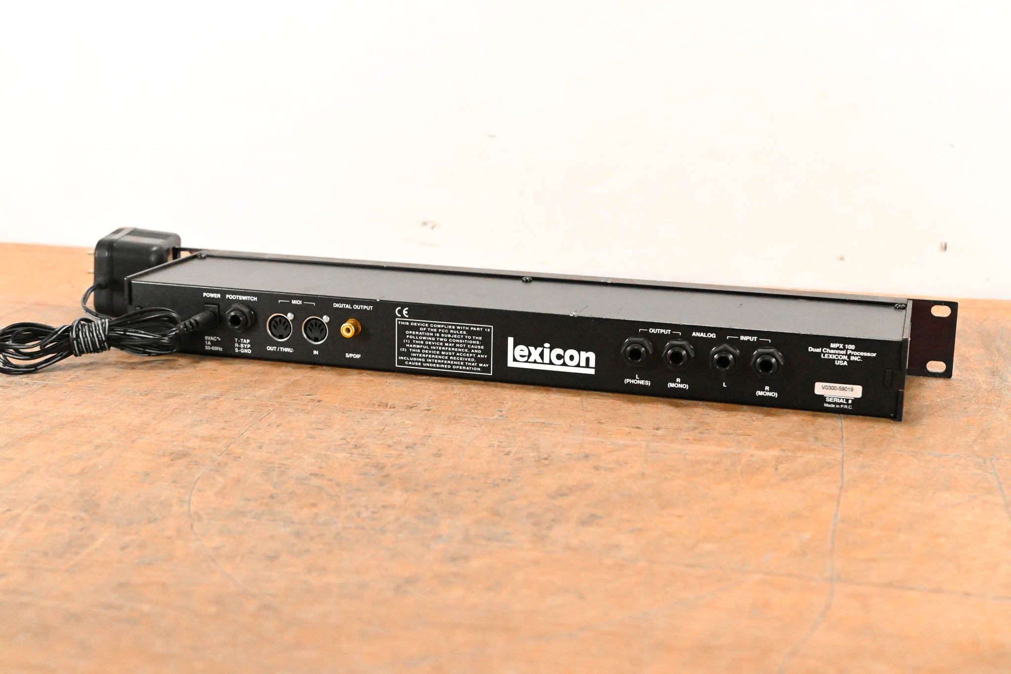 Lexicon MPX 100 Dual-Channel Effects Processor