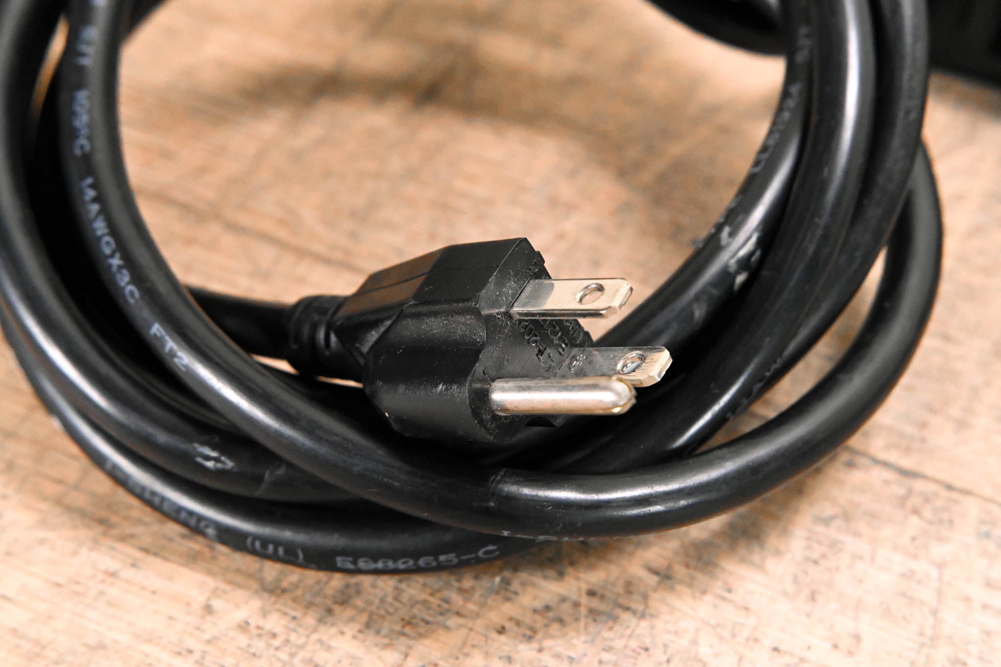 Furman PL-Plus II Power Conditioner with Voltmeter