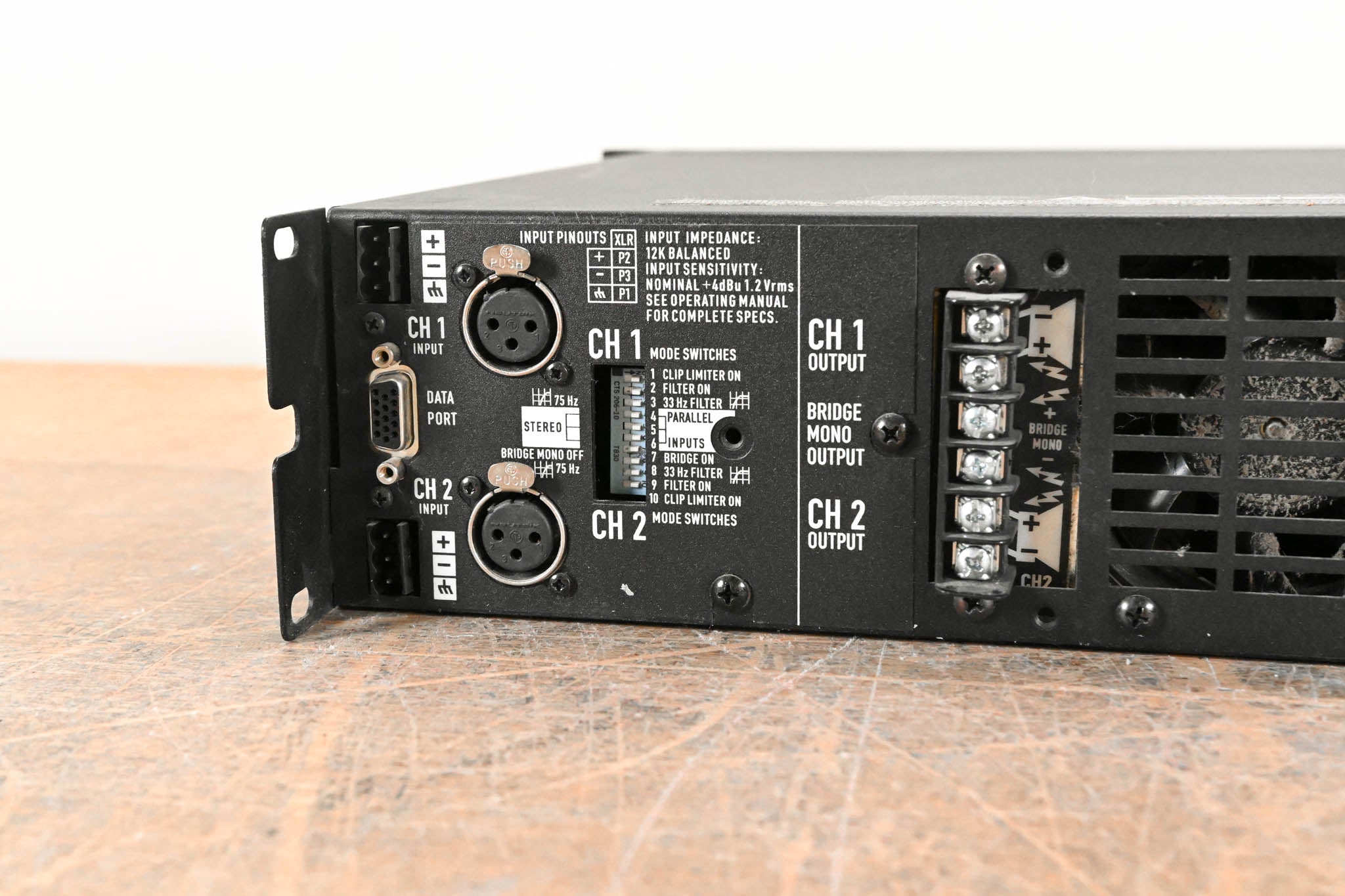 QSC CX302 2-Channel Power Amplifier