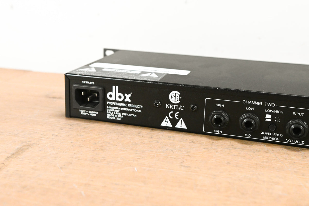 dbx 223 Stereo 2-Way / Mono 3-Way Crossover