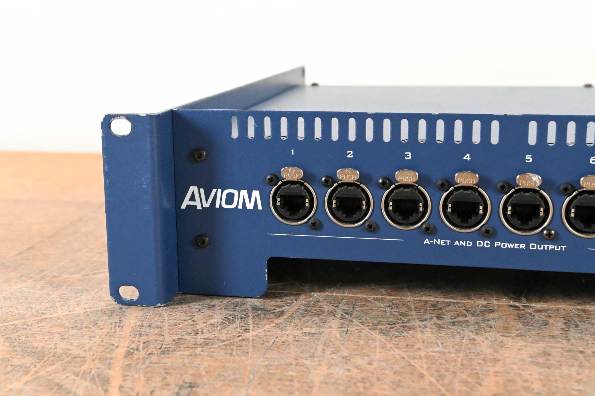 Aviom A-16D Pro A-Net Distributor