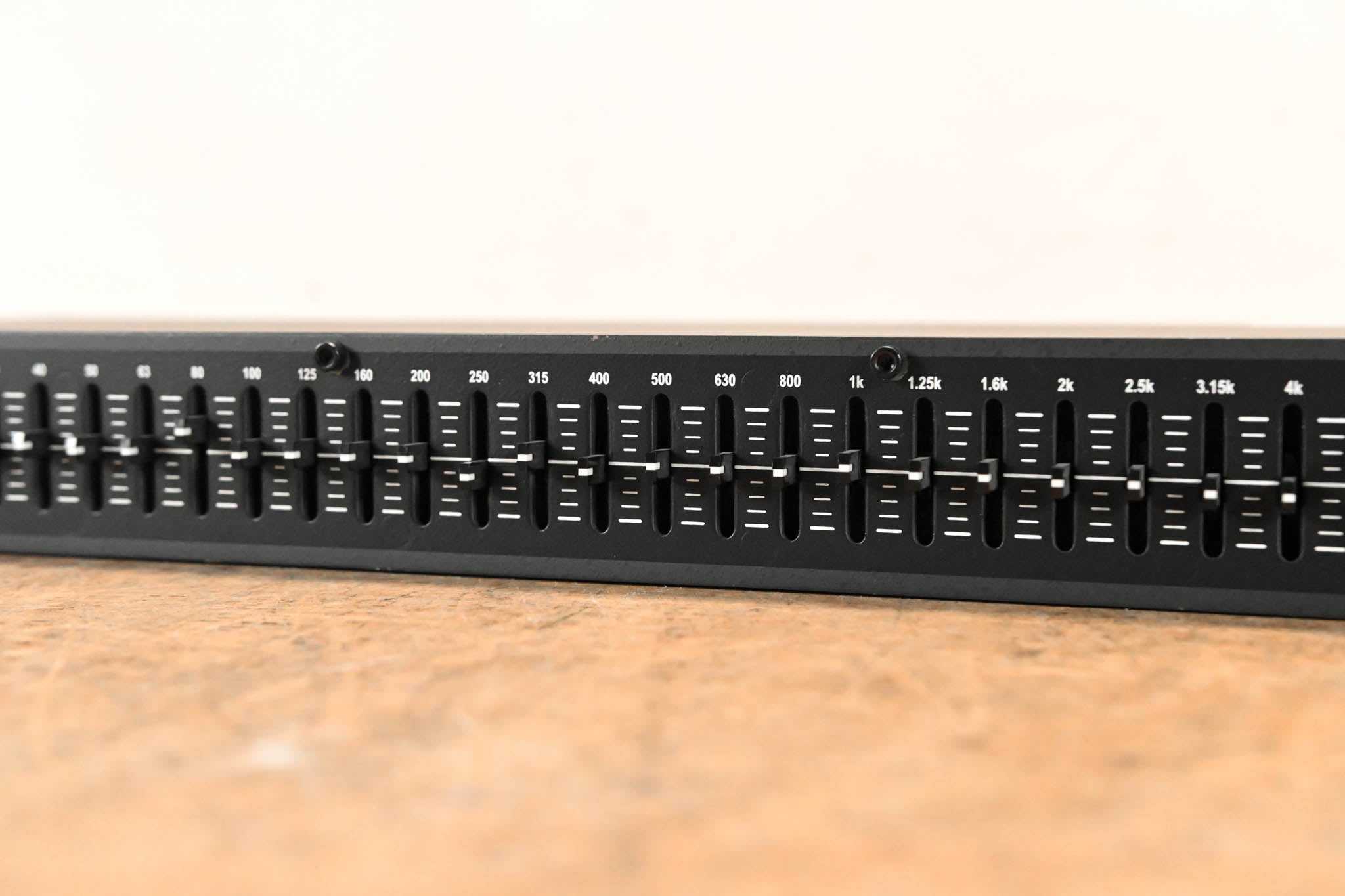 dbx 131 31-Band Graphic Equalizer