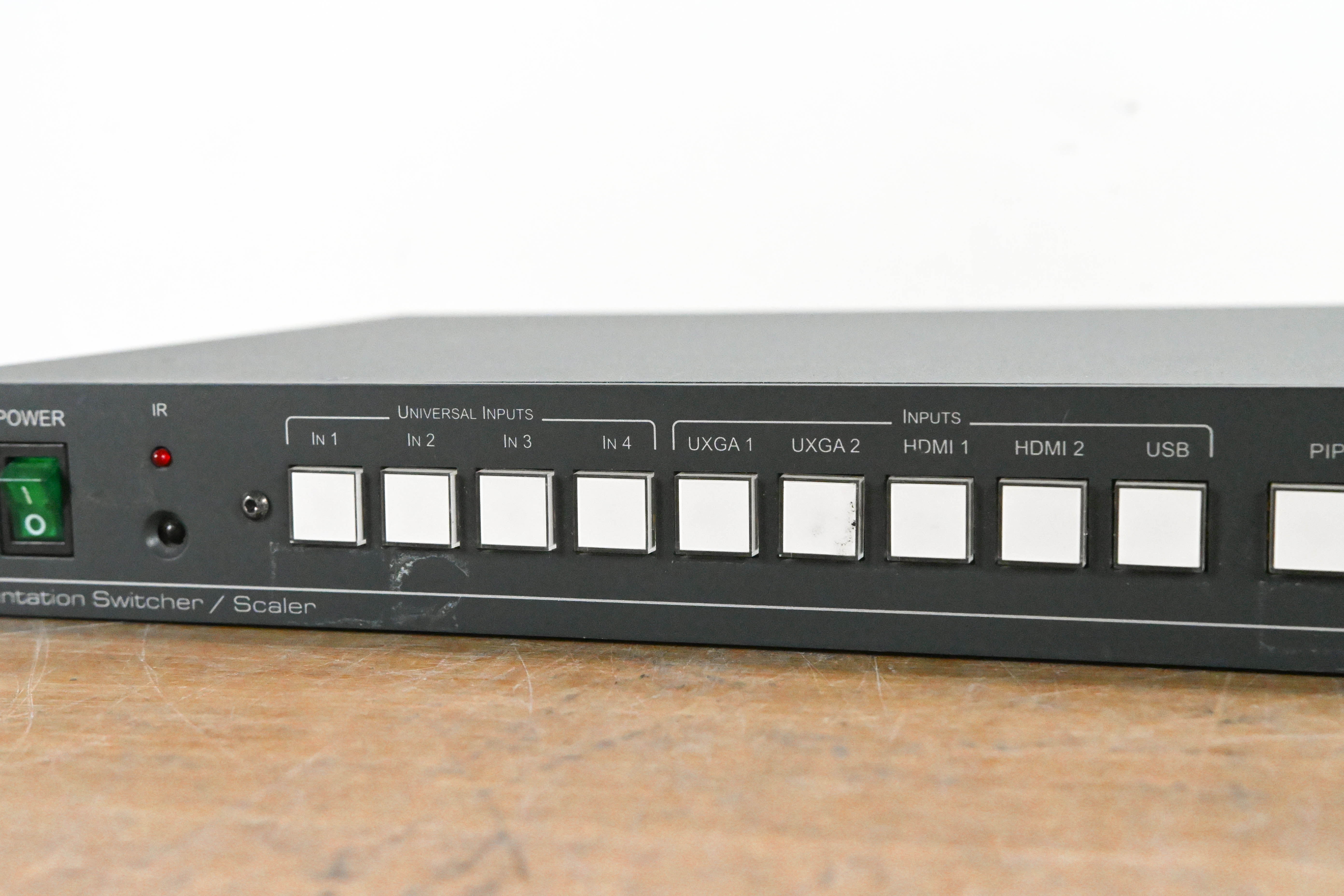 Kramer VP-728 9−Input ProScale Presentation Scaler/Switcher