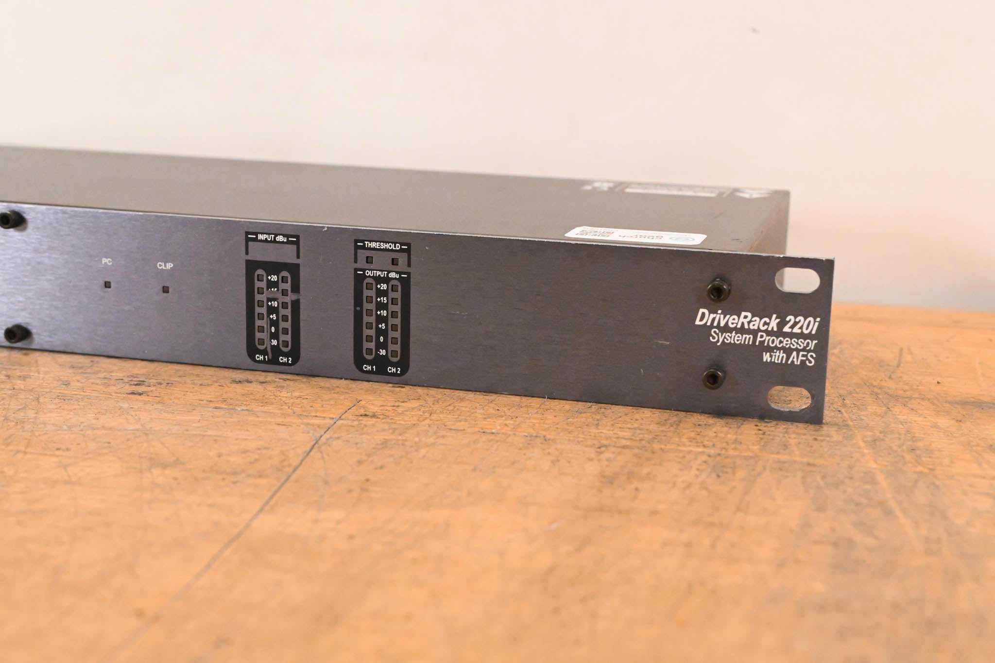 dbx DriveRack 220i System Processor w/ AFS Advanced Feedback Suppression