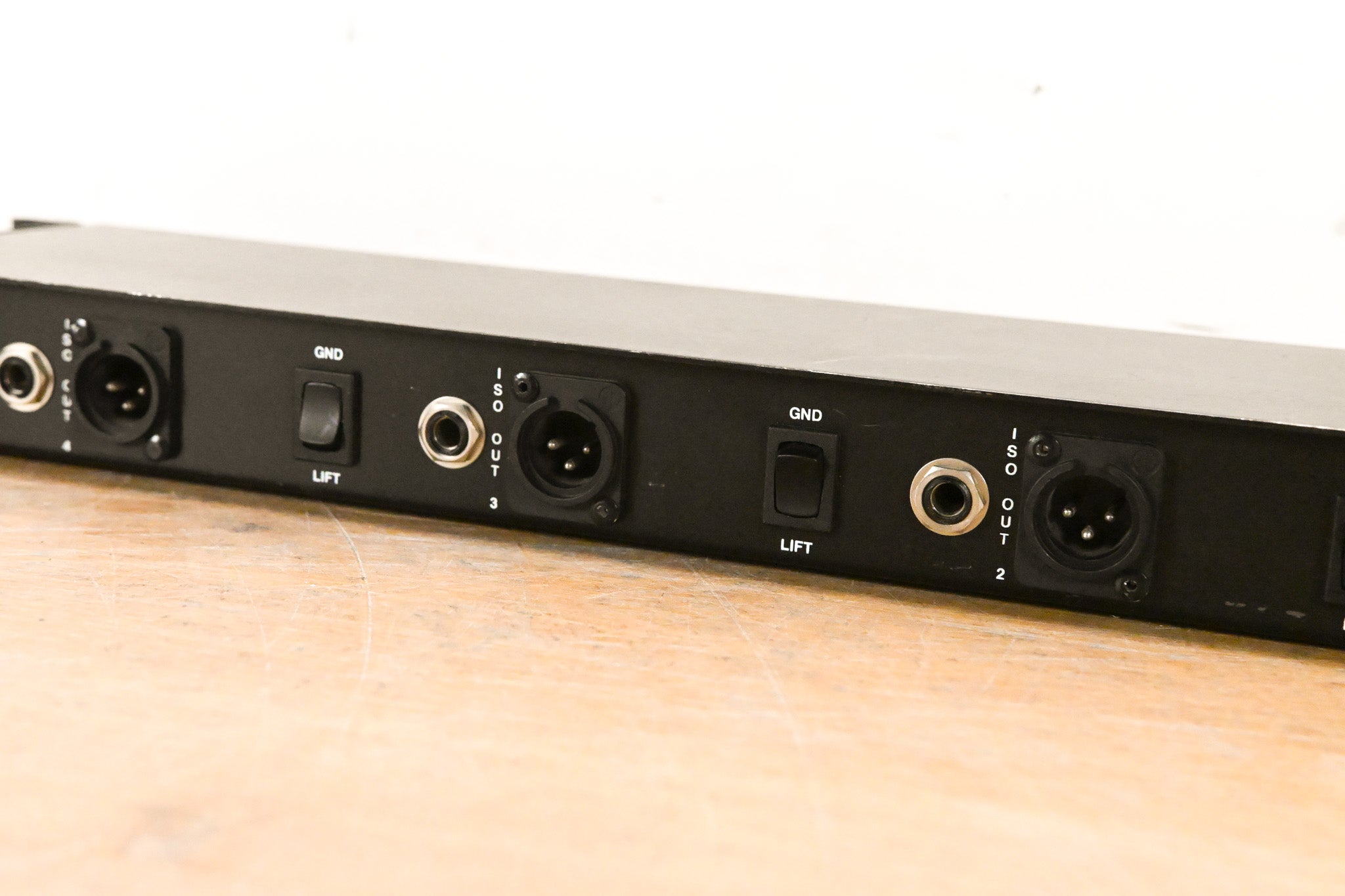 ProCo IT-4 4-Channel Isolation Transformer Unit