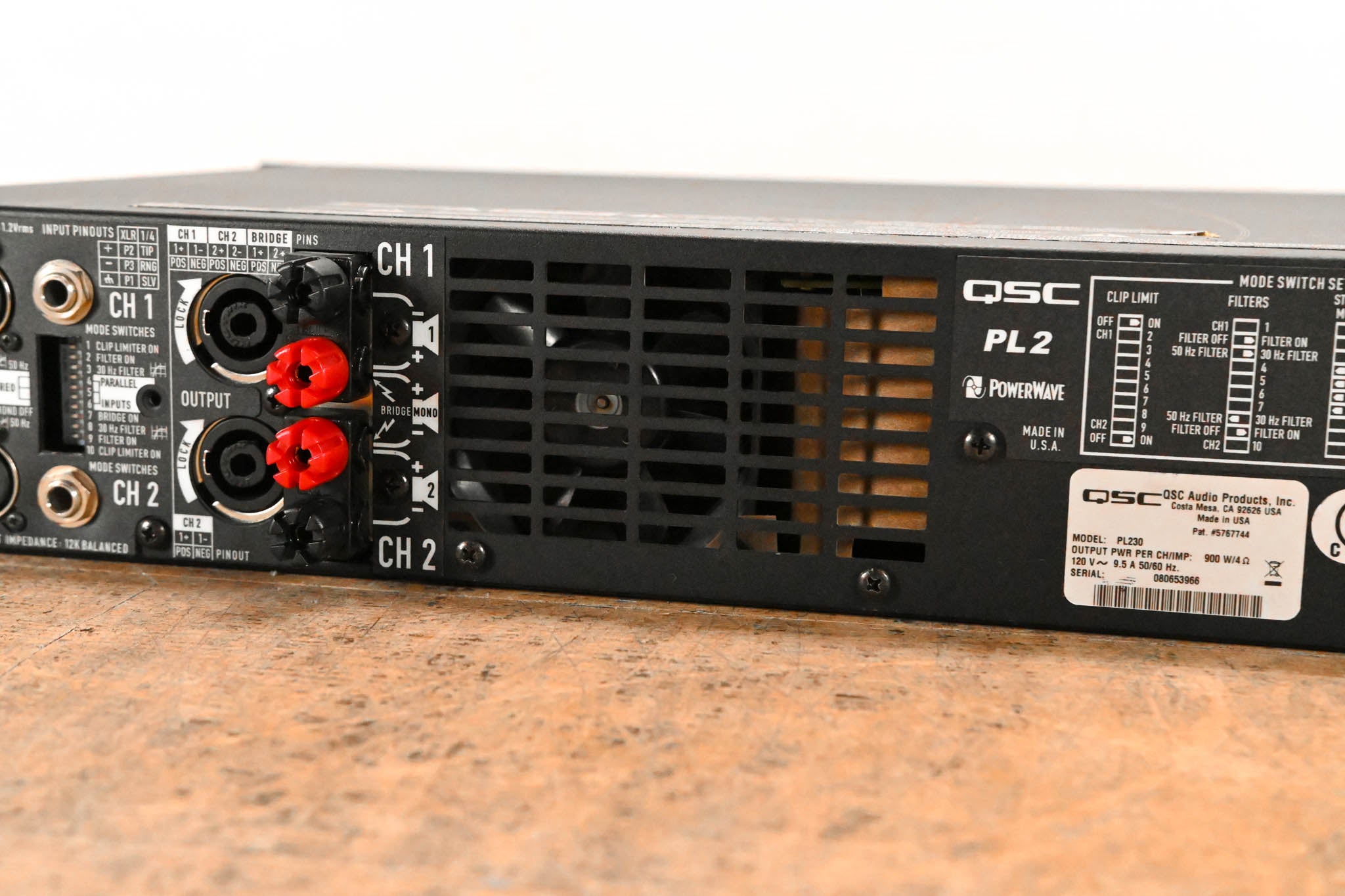 QSC PL230 PowerLight 2 Series 2-Channel 1500W Power Amplifier