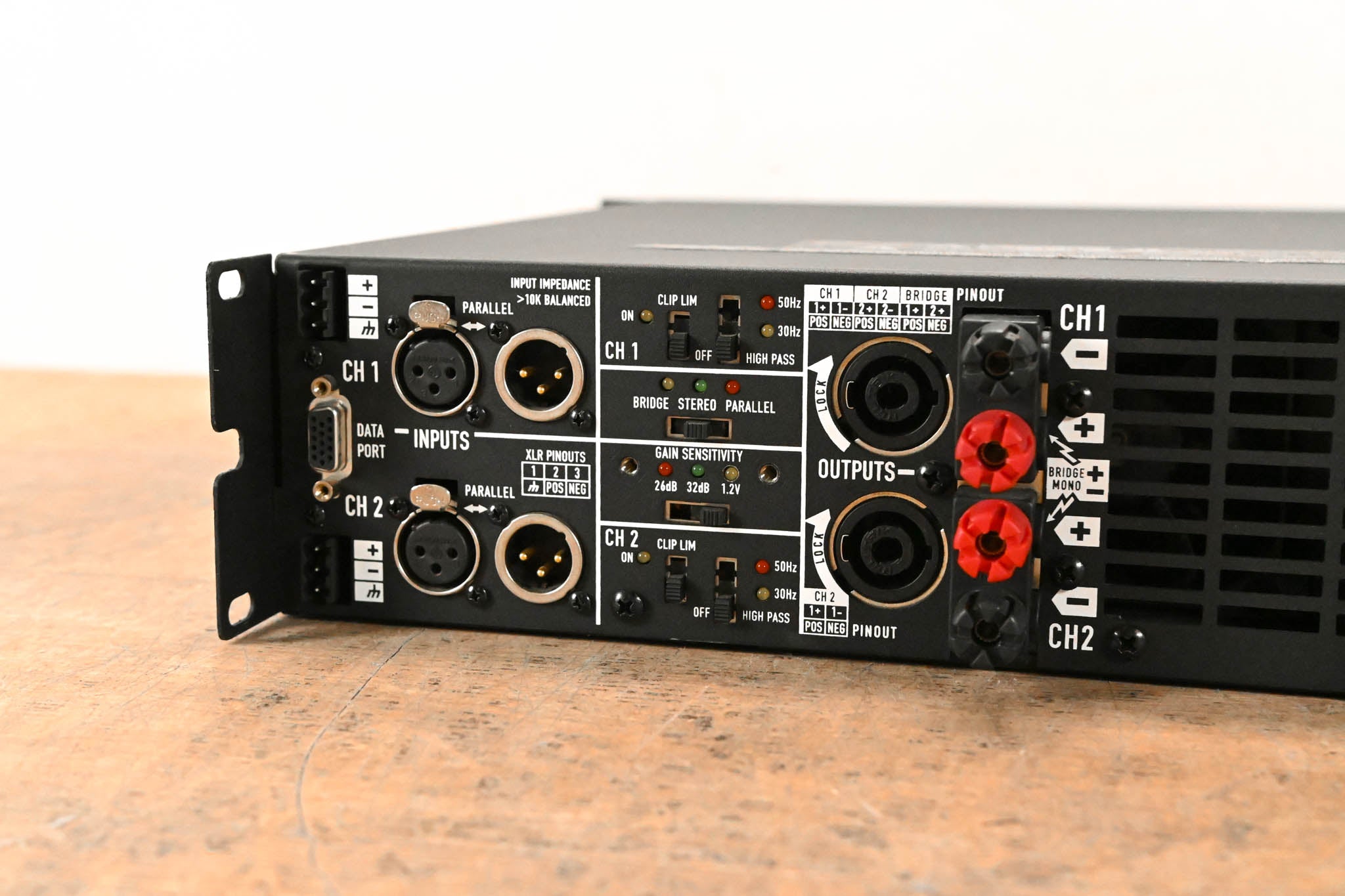 QSC PL340 Powerlight 3 Series 2-Channel Power Amplifier