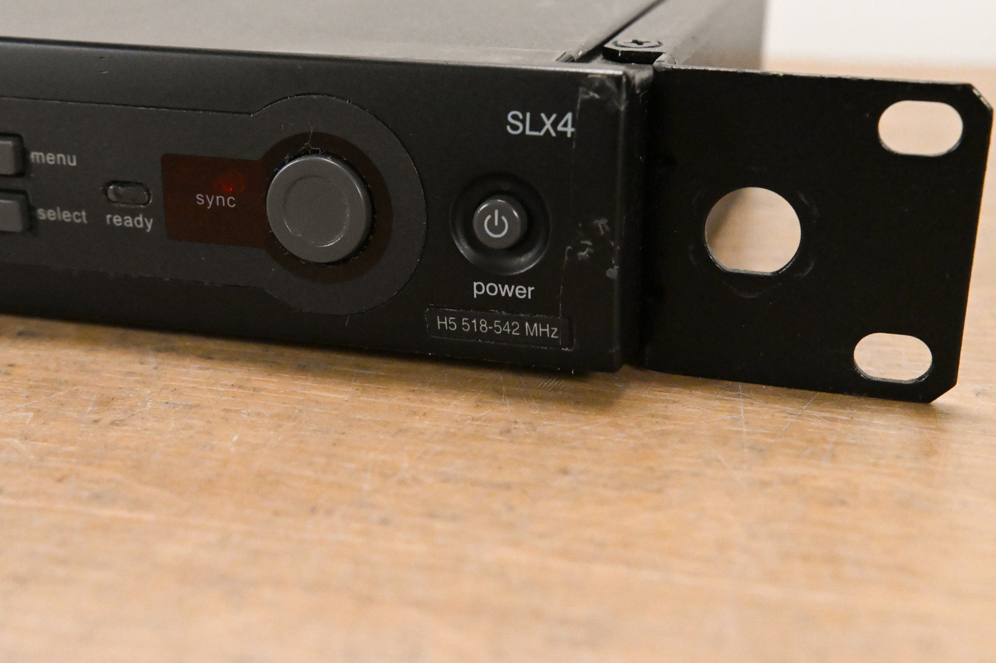 Shure SLX4 Wireless Receiver - H5 Band: 518-542 MHz (NO POWER SUPPLY)
