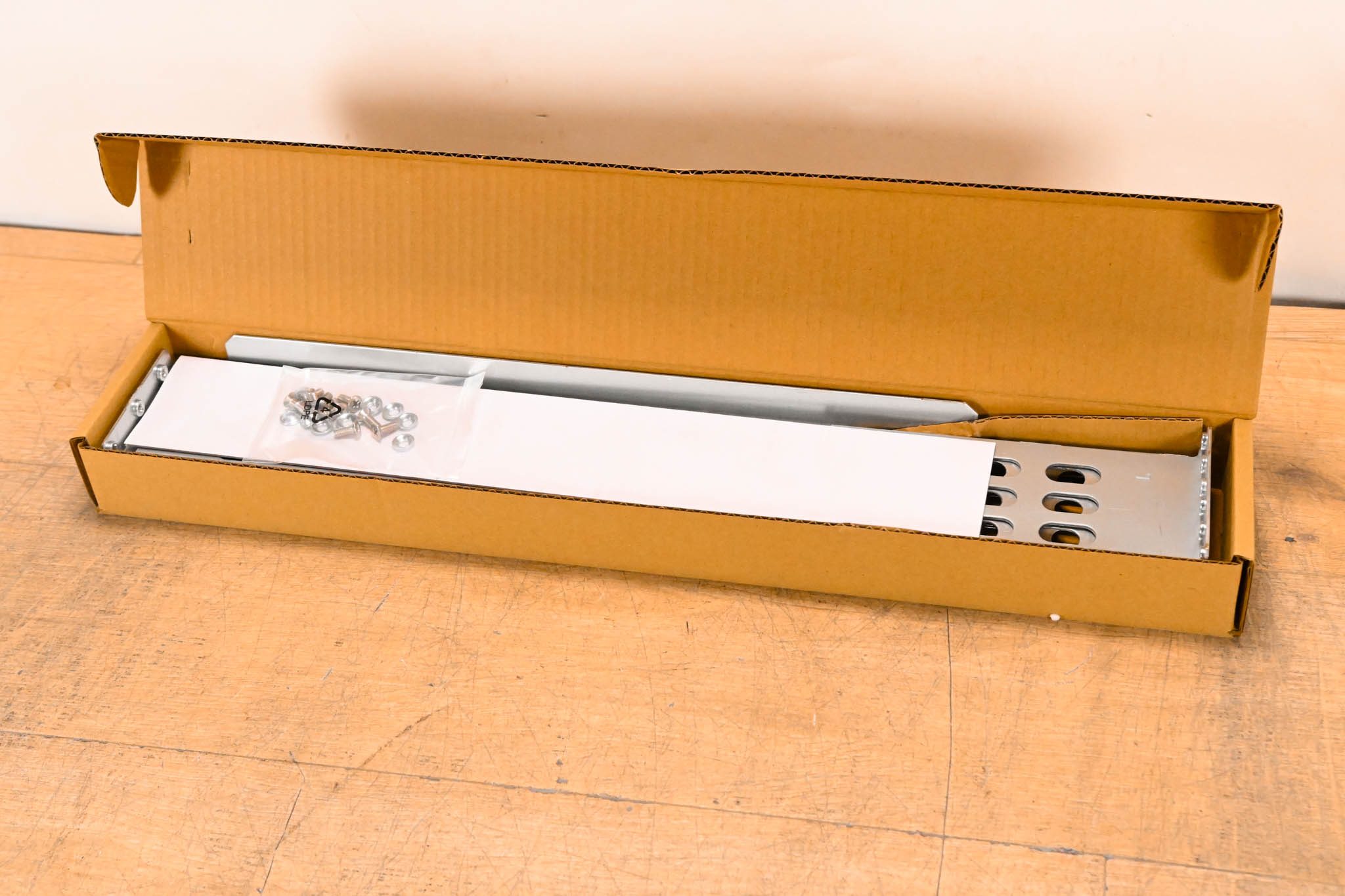 APC SMT1000RM2UC Smart-UPS Battery Backup w/ SmartConnect