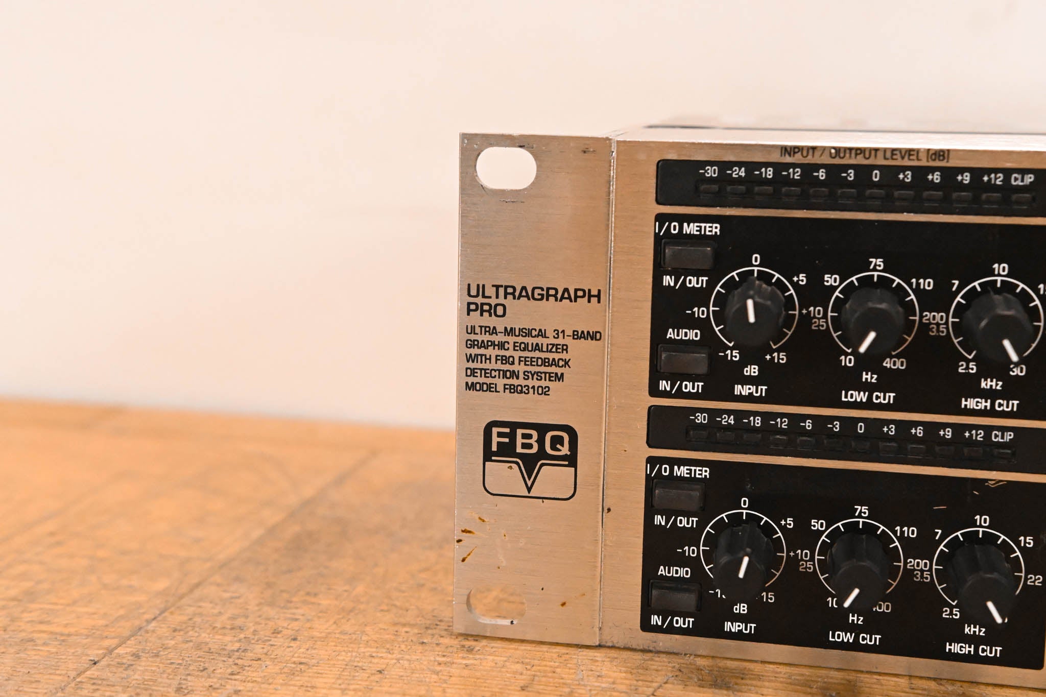 Behringer ULTRAGRAPH PRO FBQ3102 Dual 31-Band Graphic Equalizer