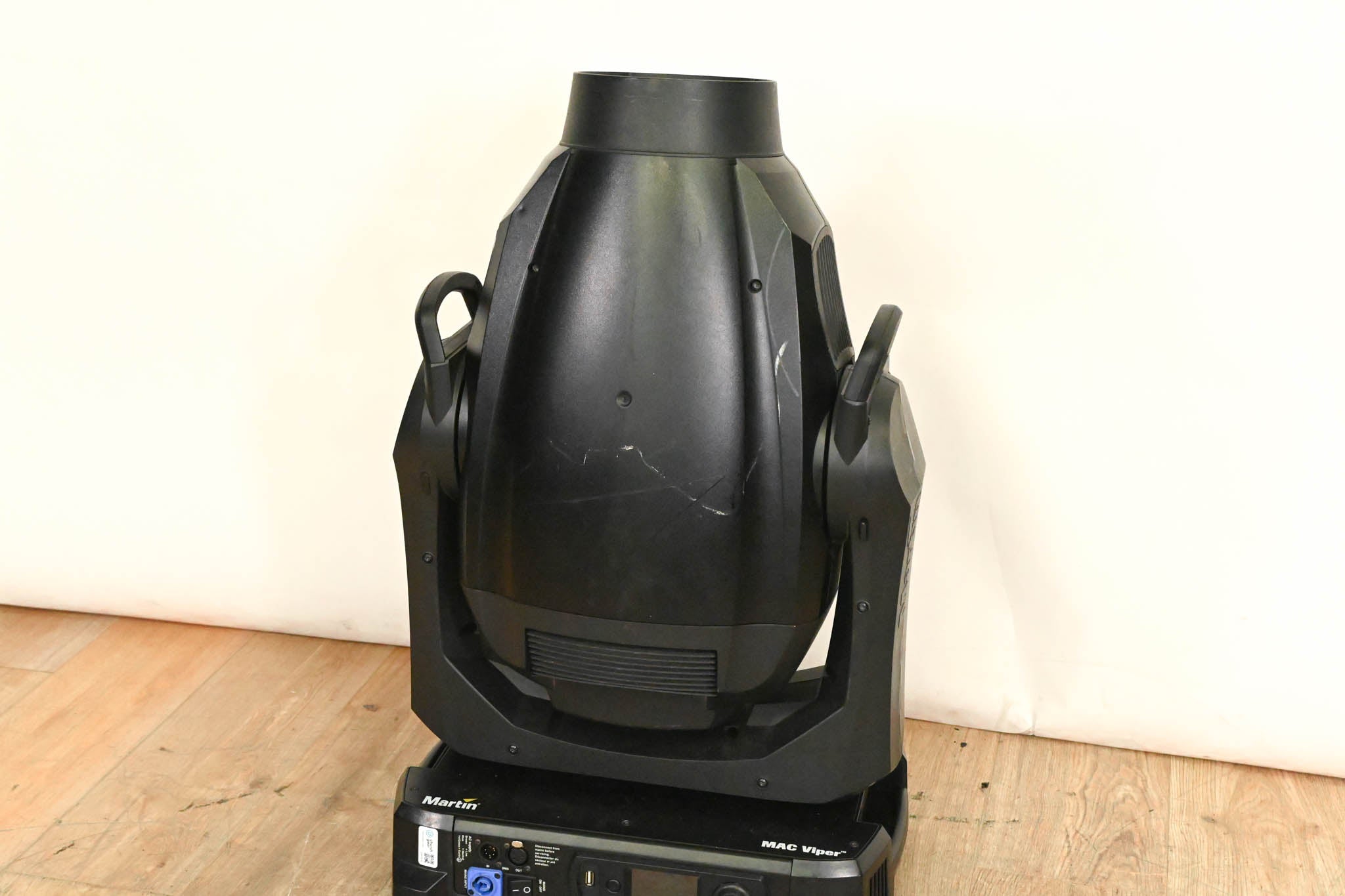 Martin MAC Viper Profile High Output Discharge-Based Moving Light