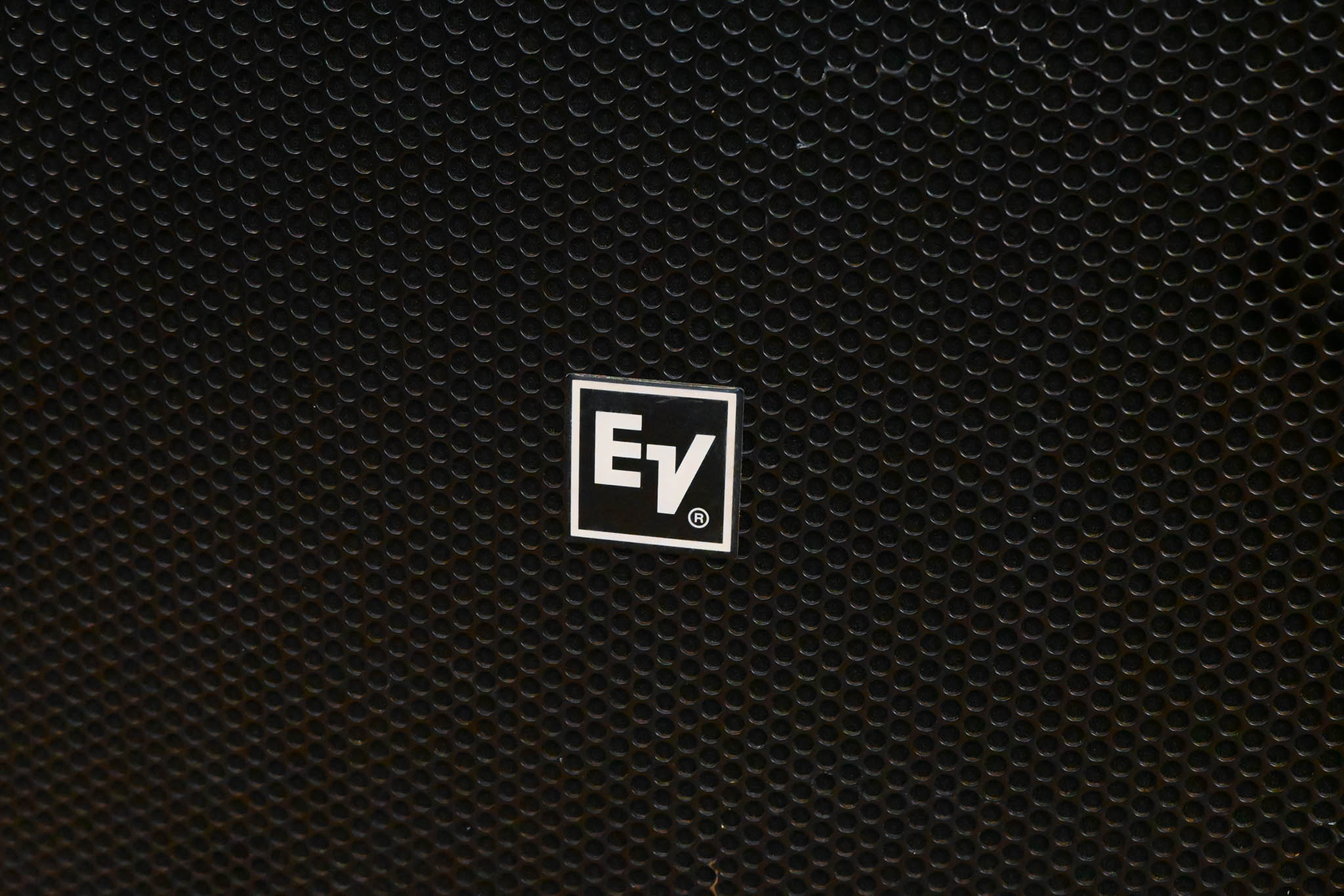 Electro-Voice (EV) Xsub Dual 18" 1200W Subwoofer