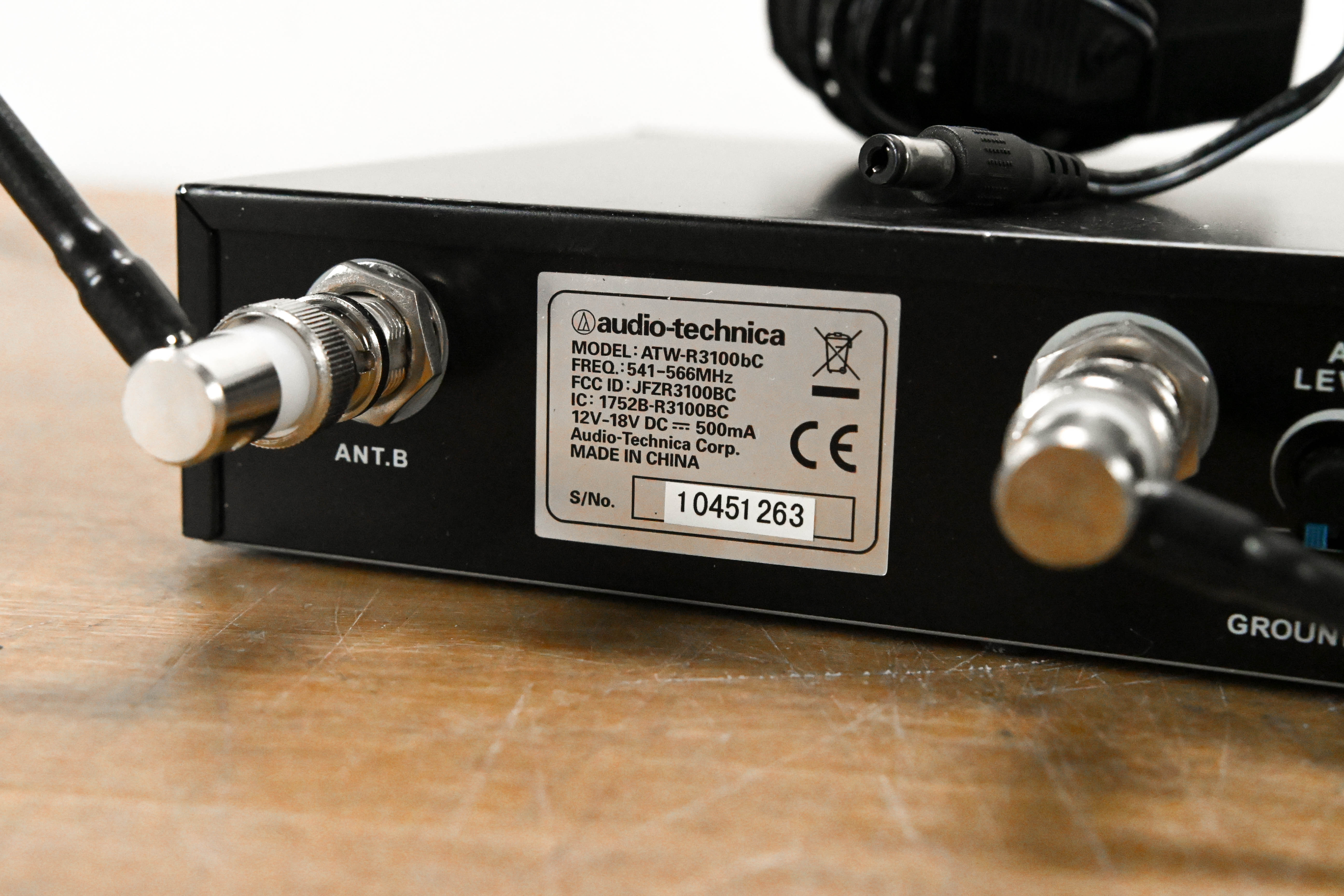Audio-Technica ATW-R3100bC Receiver w/ ATW-T341bC Mic 541-566 MHz