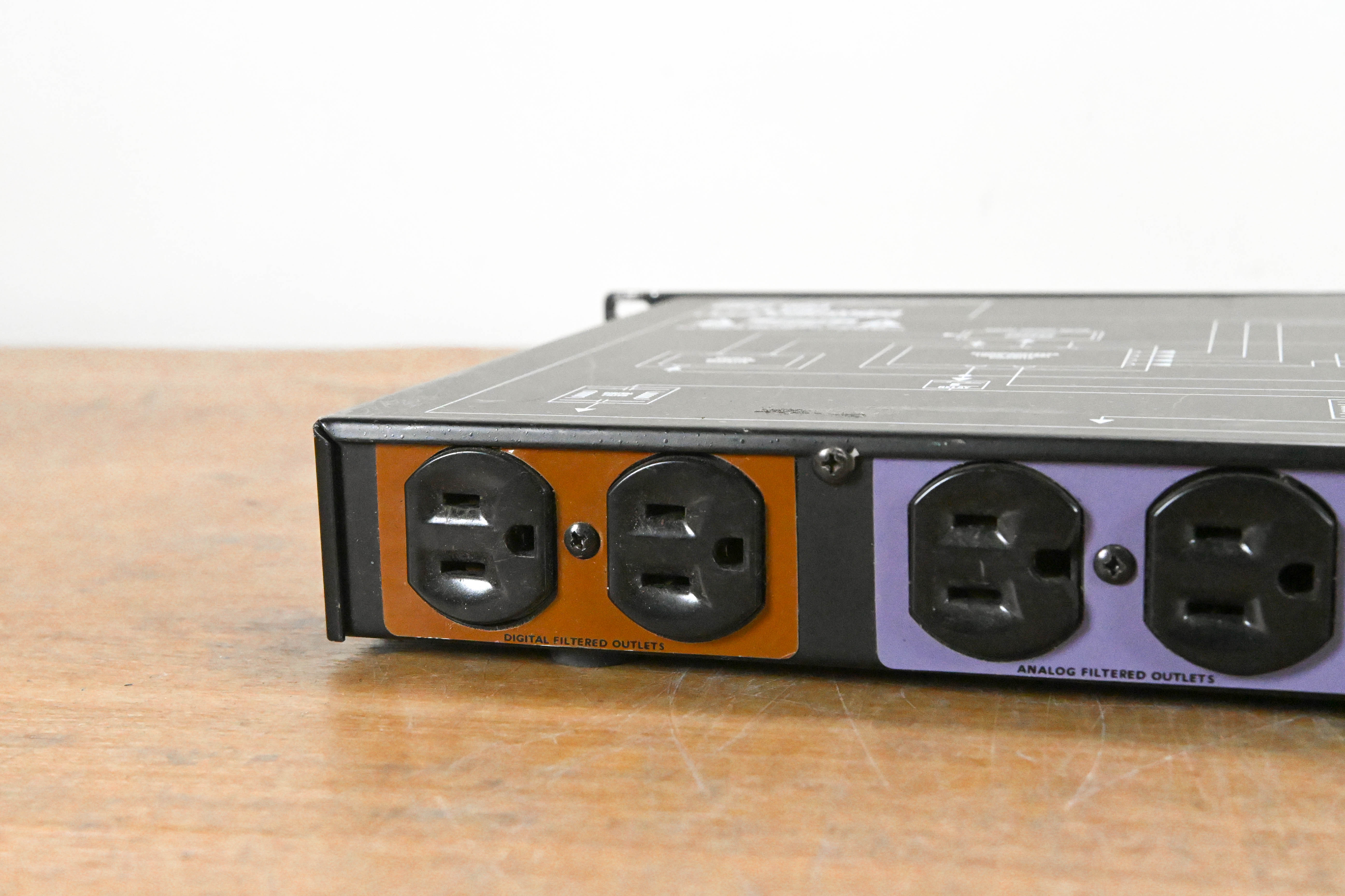 Monster Power PRO 2500 PowerCenter 10-Outlet Power Conditioner