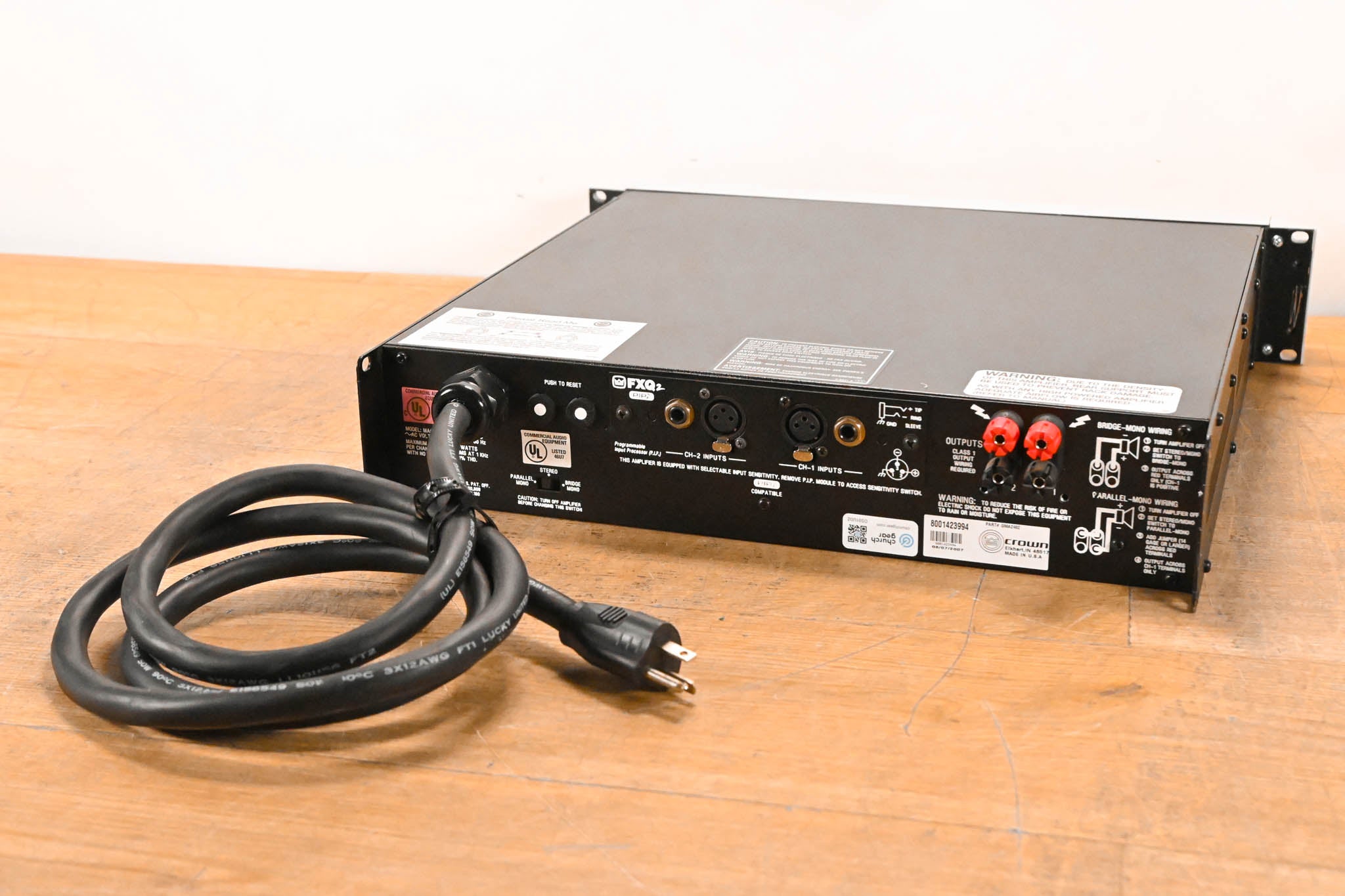 Crown Macro-Tech 2402 2-Channel Power Amplifier