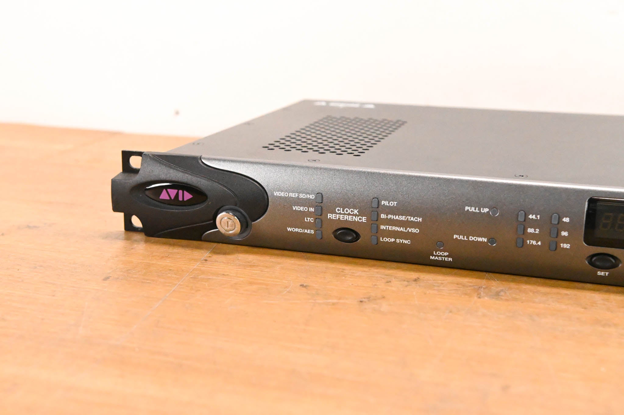 AVID SYNC HD Master Clock