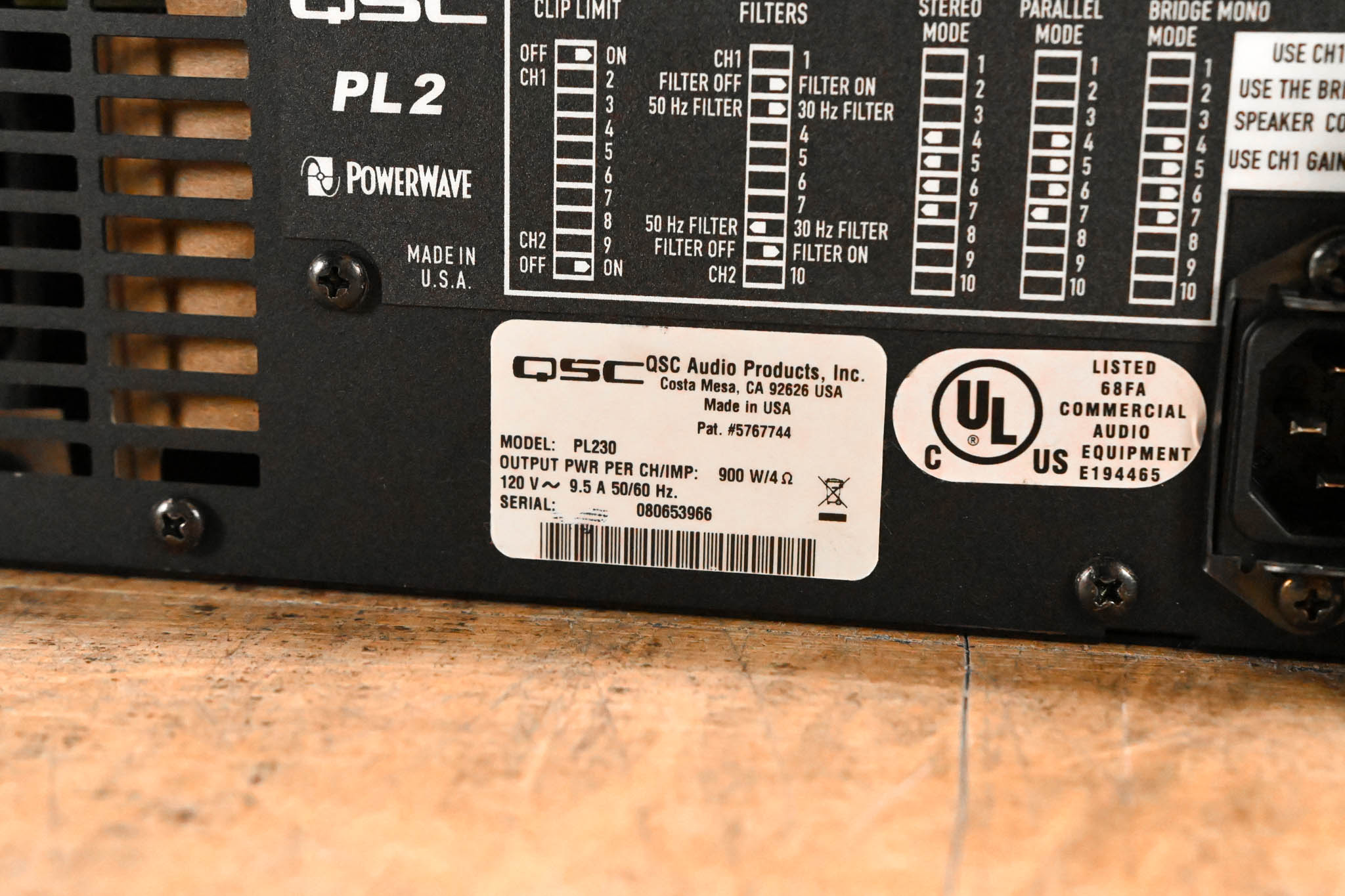 QSC PL230 PowerLight 2 Series 2-Channel 1500W Power Amplifier