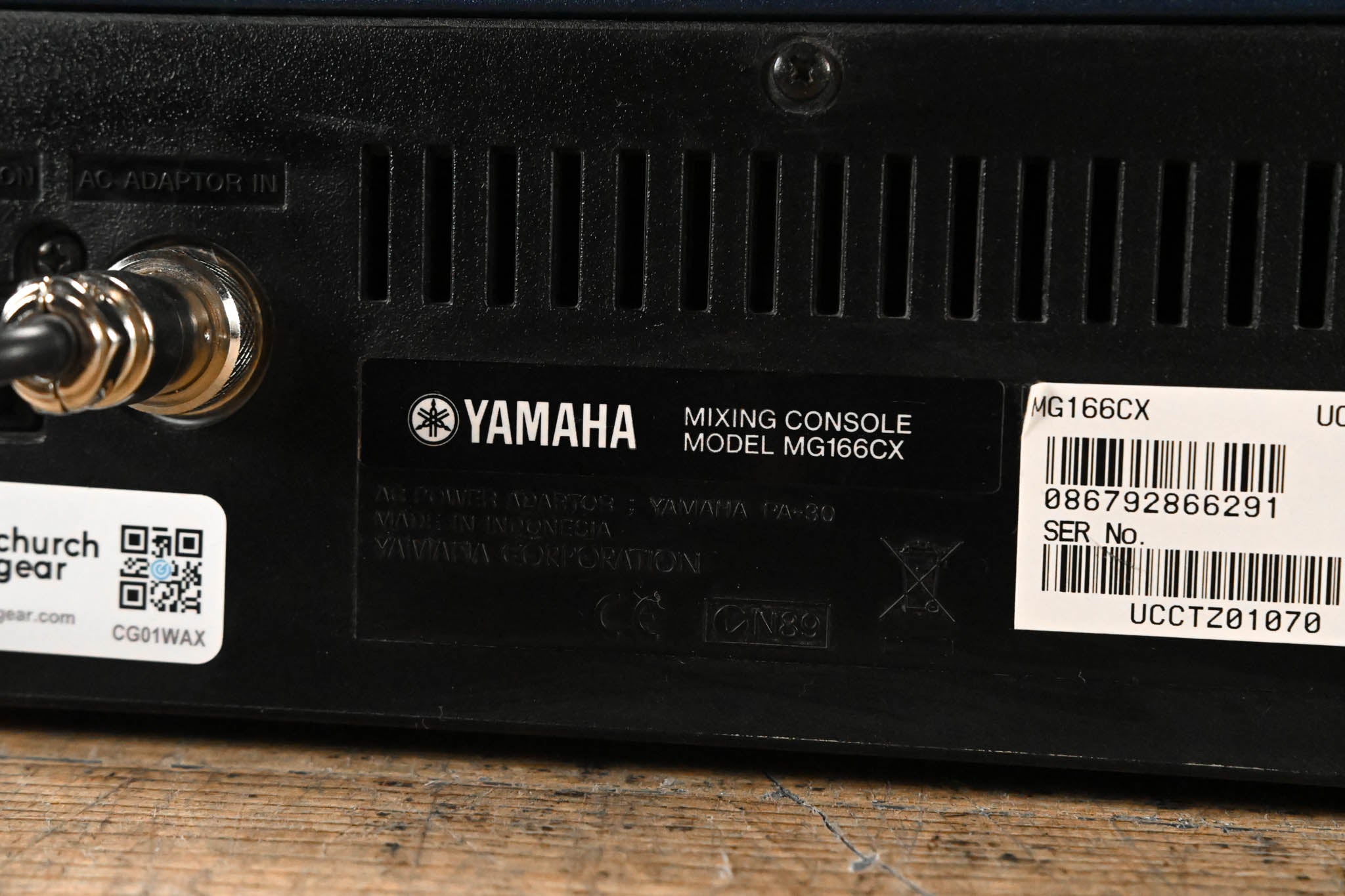 Yamaha MG166CX 16-Channel, 6-Bus Analog Mixer