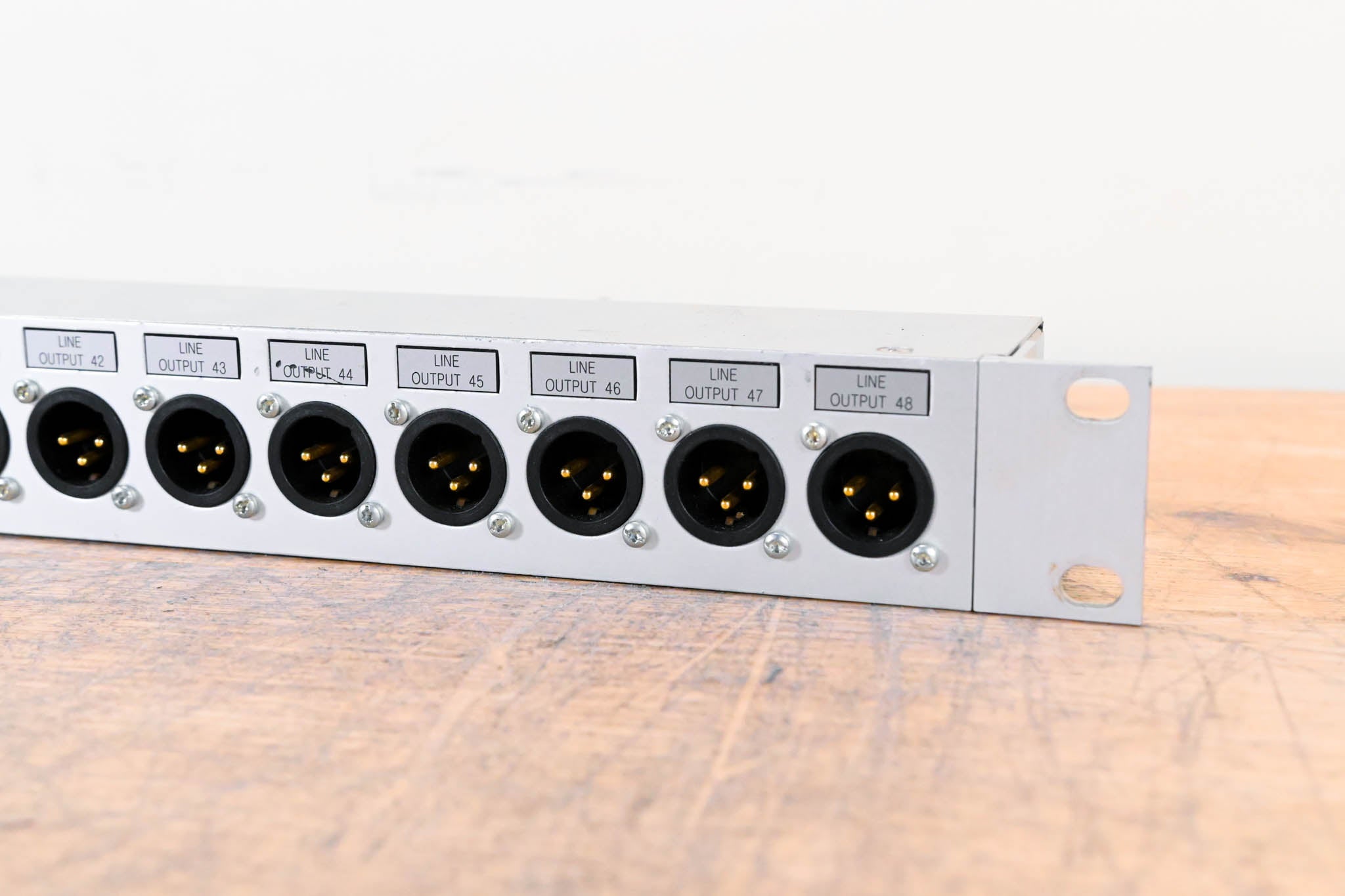 Studer D21m Modular I/O - 16x Line Outputs to 2x DB25 Connectors