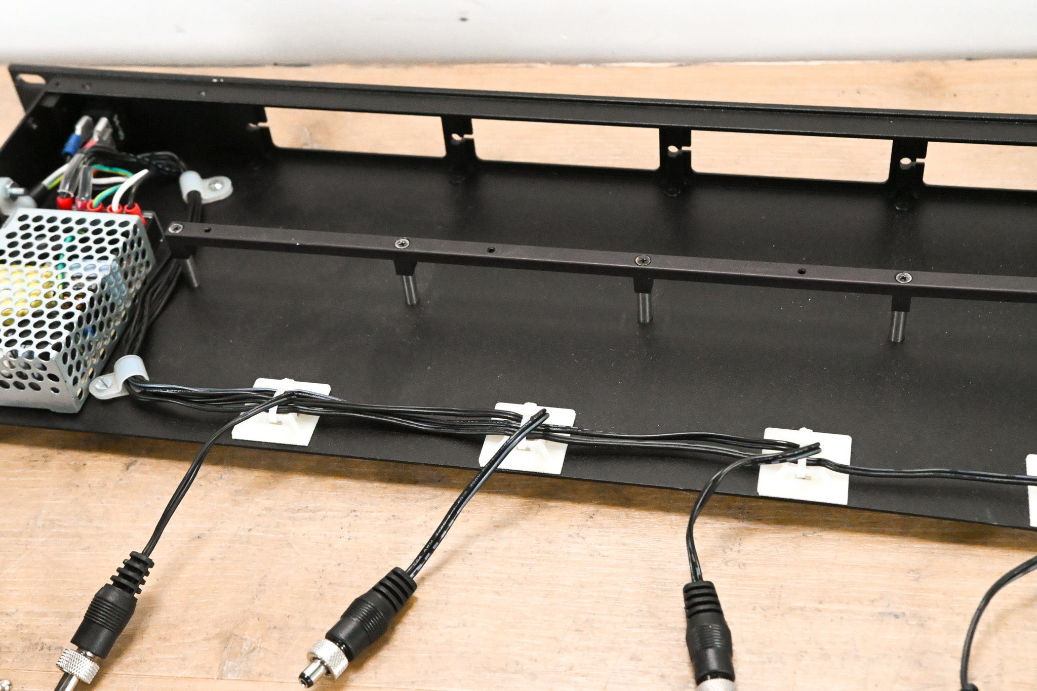 Lectrosonics RMP195 Four Bay Rackmount w/ Mean Well RS-25-15 PSU