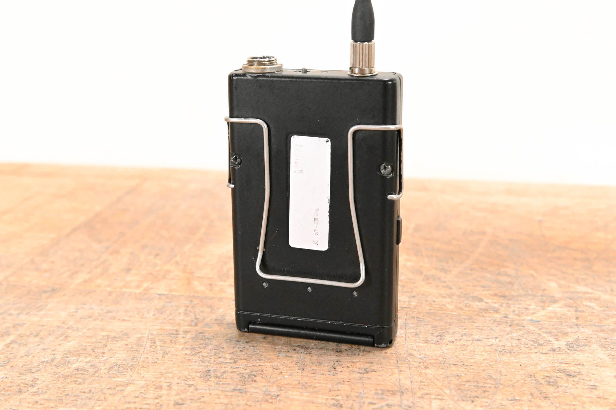 Shure UR1 Wireless Bodypack Transmitter - J5 Band: 578-638 MHz