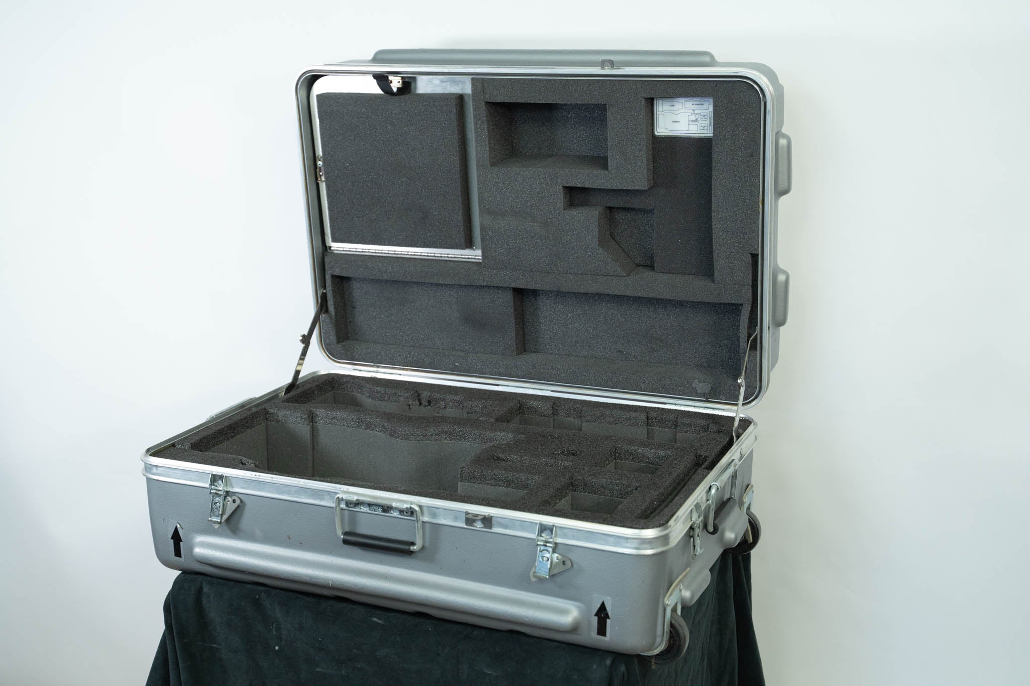 Sony LC-HDWF900TH Thermodyne Flight Case for Select Sony Camcorders